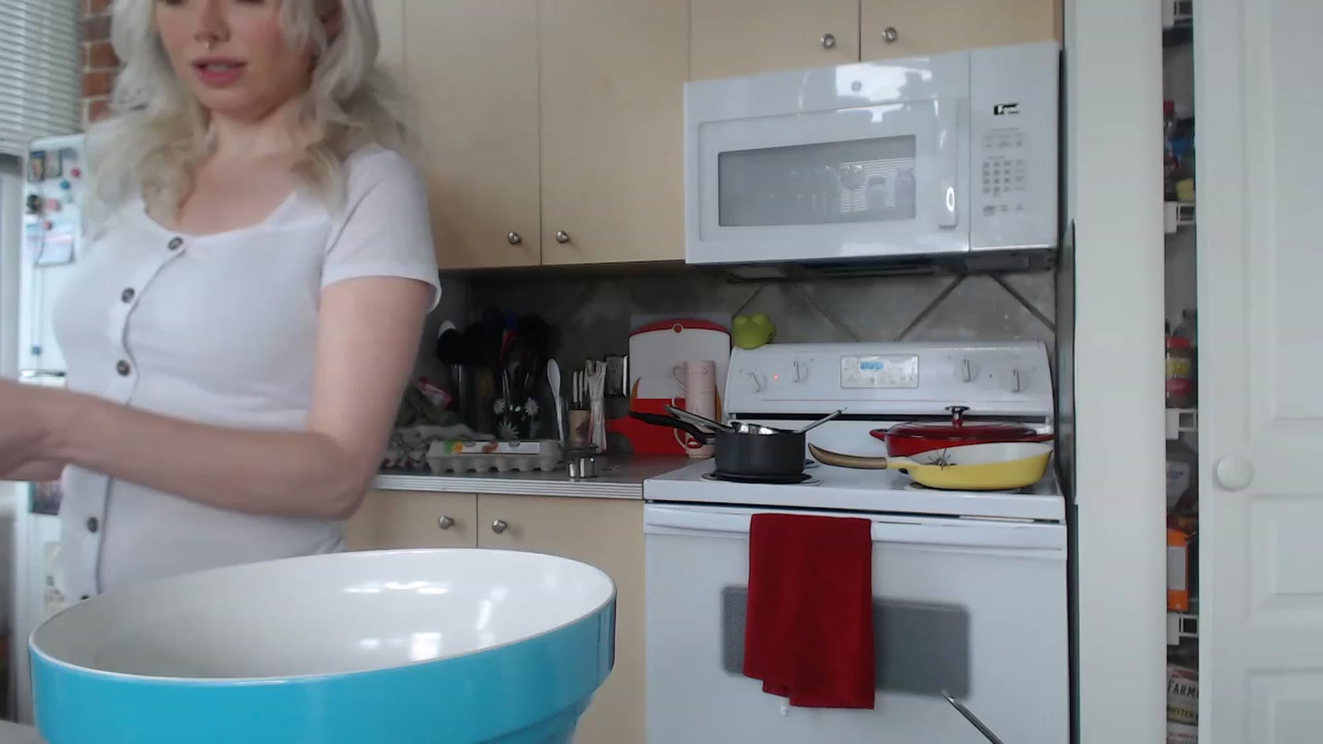 Gallery image thumbnail from GiaGeorge25's myfreecams stream on, 05/30/2023, 14:38 image 10 of 20