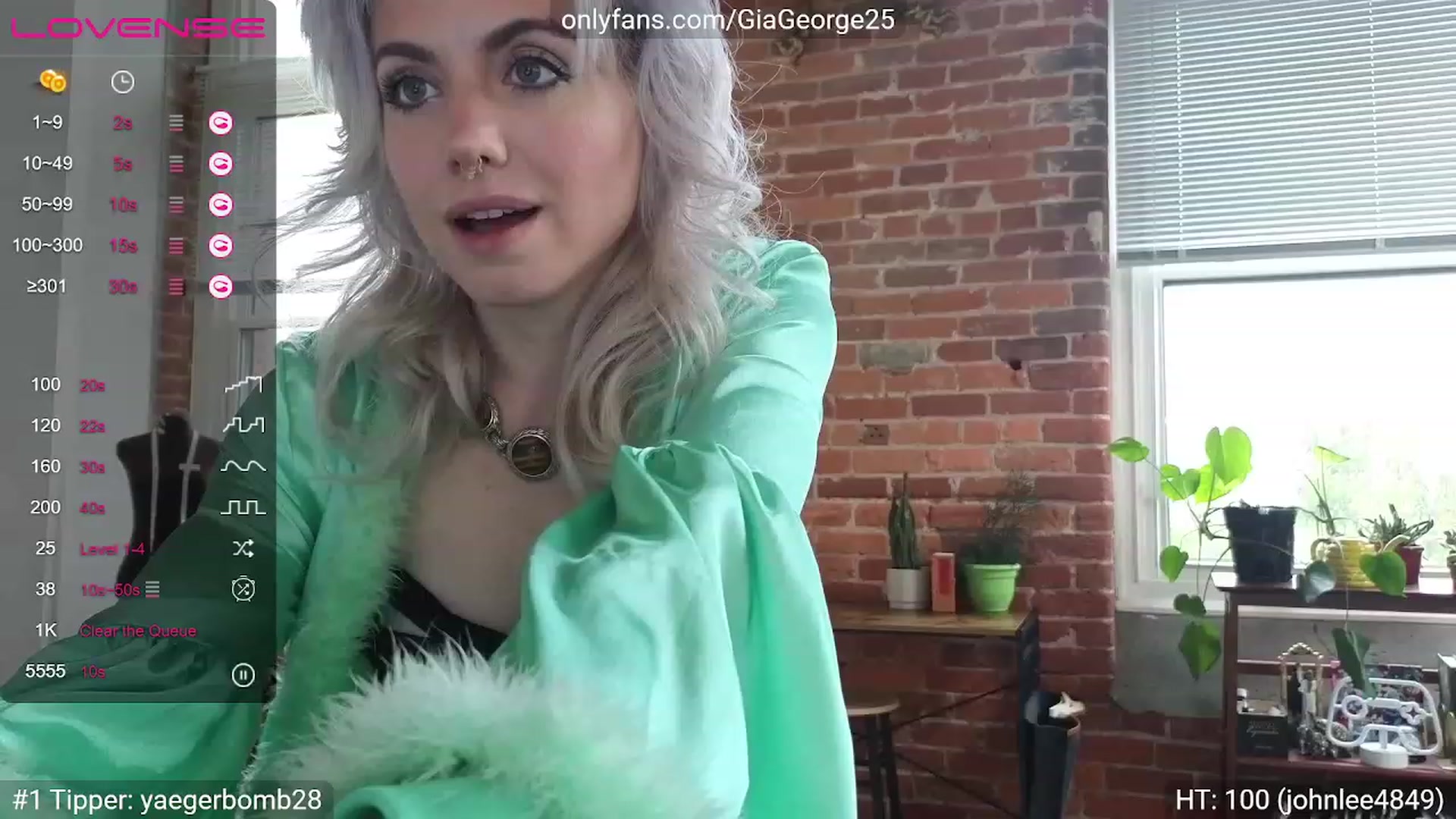 Gallery image thumbnail from GiaGeorge25's myfreecams stream on, 06/08/2023, 16:30 image 5 of 20