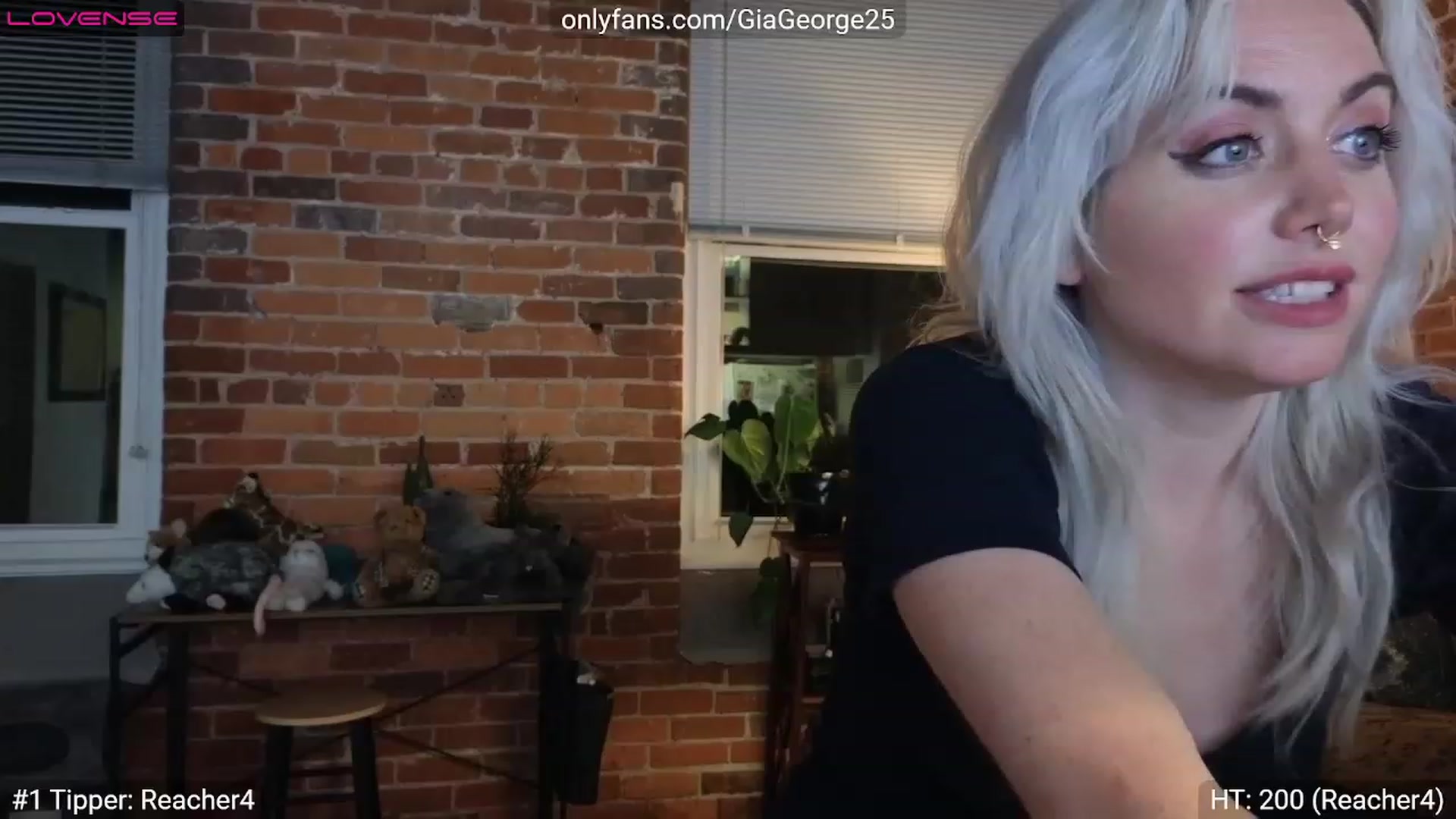 Gallery image thumbnail from GiaGeorge25's myfreecams stream on, 06/29/2023, 05:29 image 5 of 20