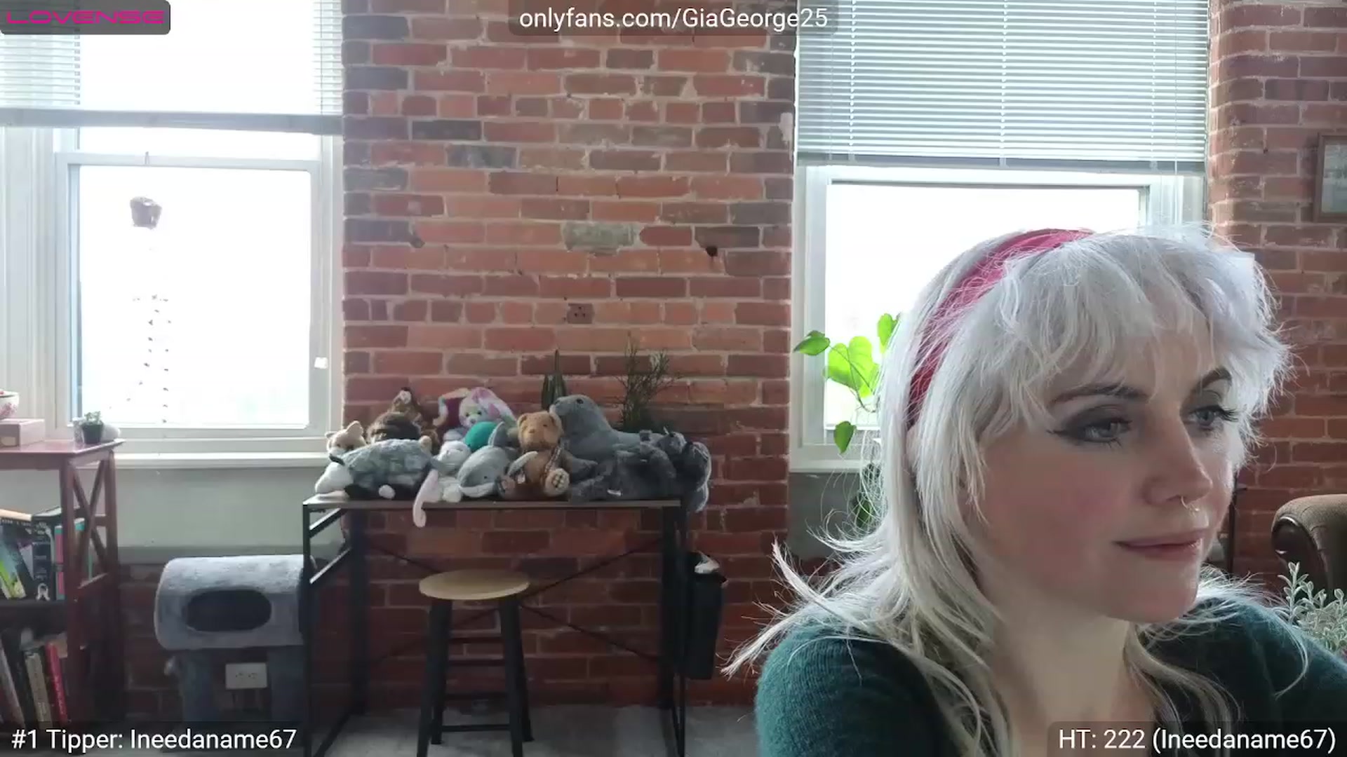 Gallery image thumbnail from GiaGeorge25's myfreecams stream on, 07/01/2023, 15:17 image 16 of 20