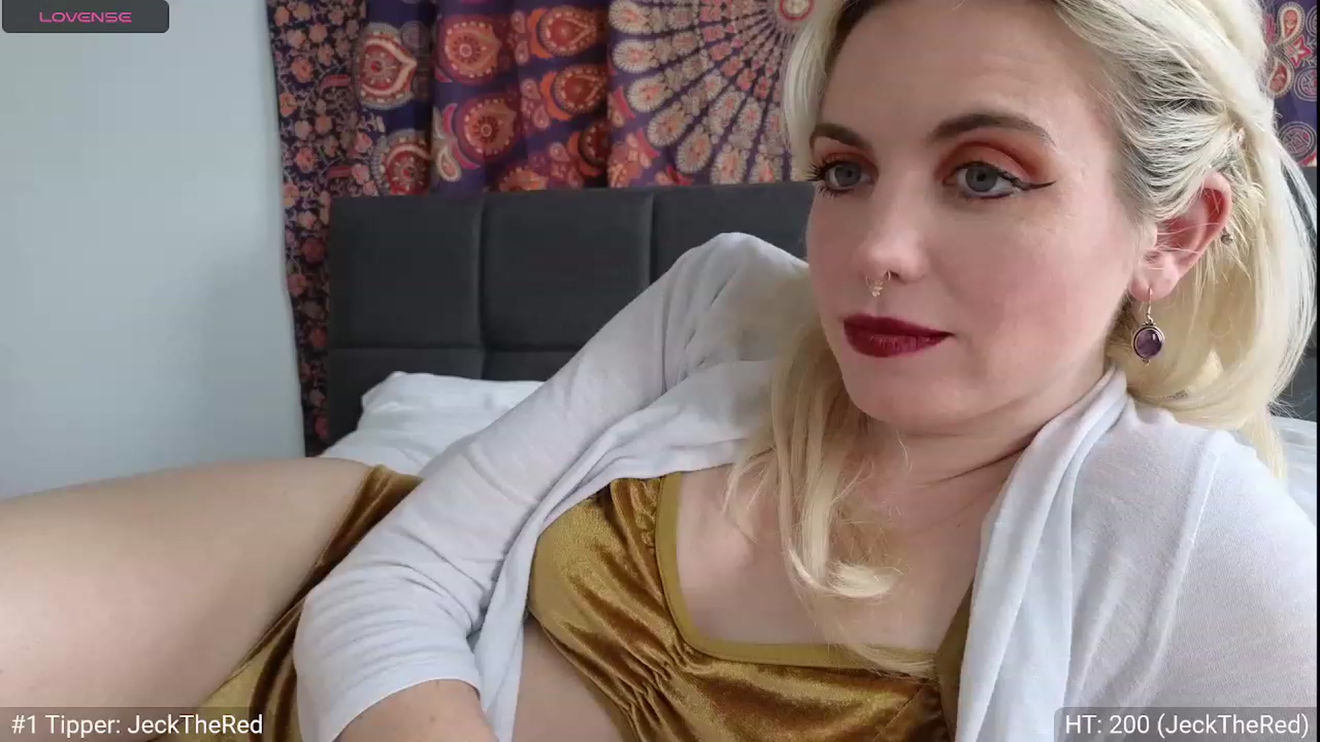 Gallery image thumbnail from GiaGeorge25's myfreecams stream on, 12/16/2023, 20:01 image 17 of 20