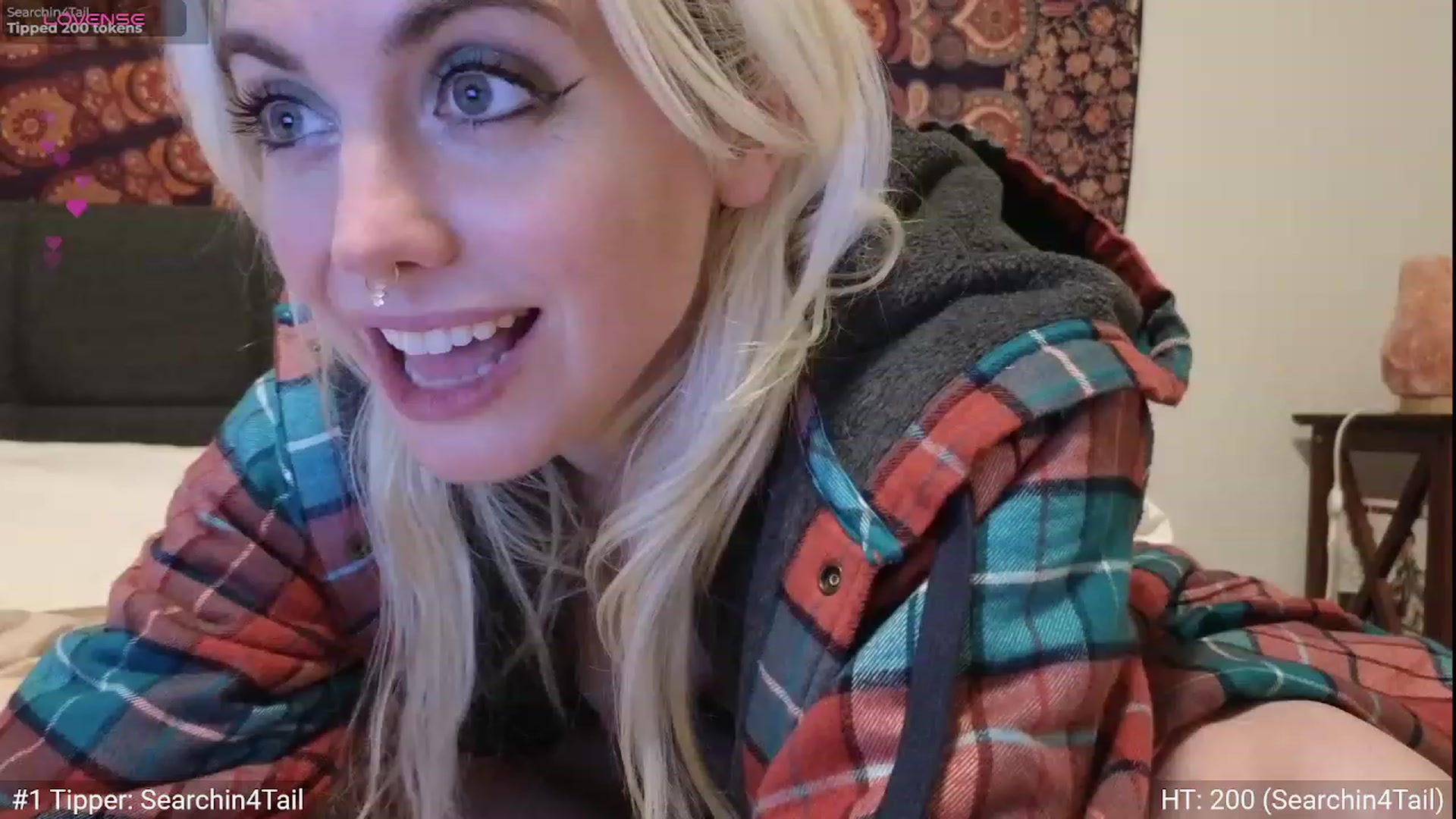 Gallery image thumbnail from GiaGeorge25's myfreecams stream on, 12/17/2023, 23:00 image 2 of 20