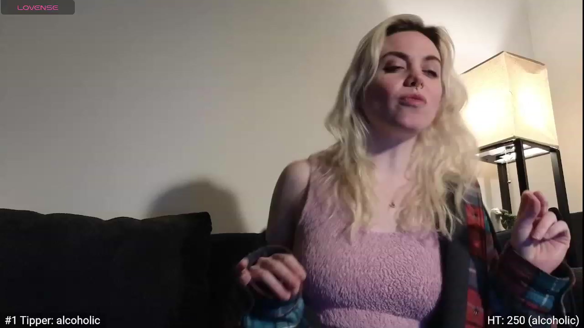 Gallery image thumbnail from GiaGeorge25's myfreecams stream on, 12/26/2023, 08:03 image 1 of 20