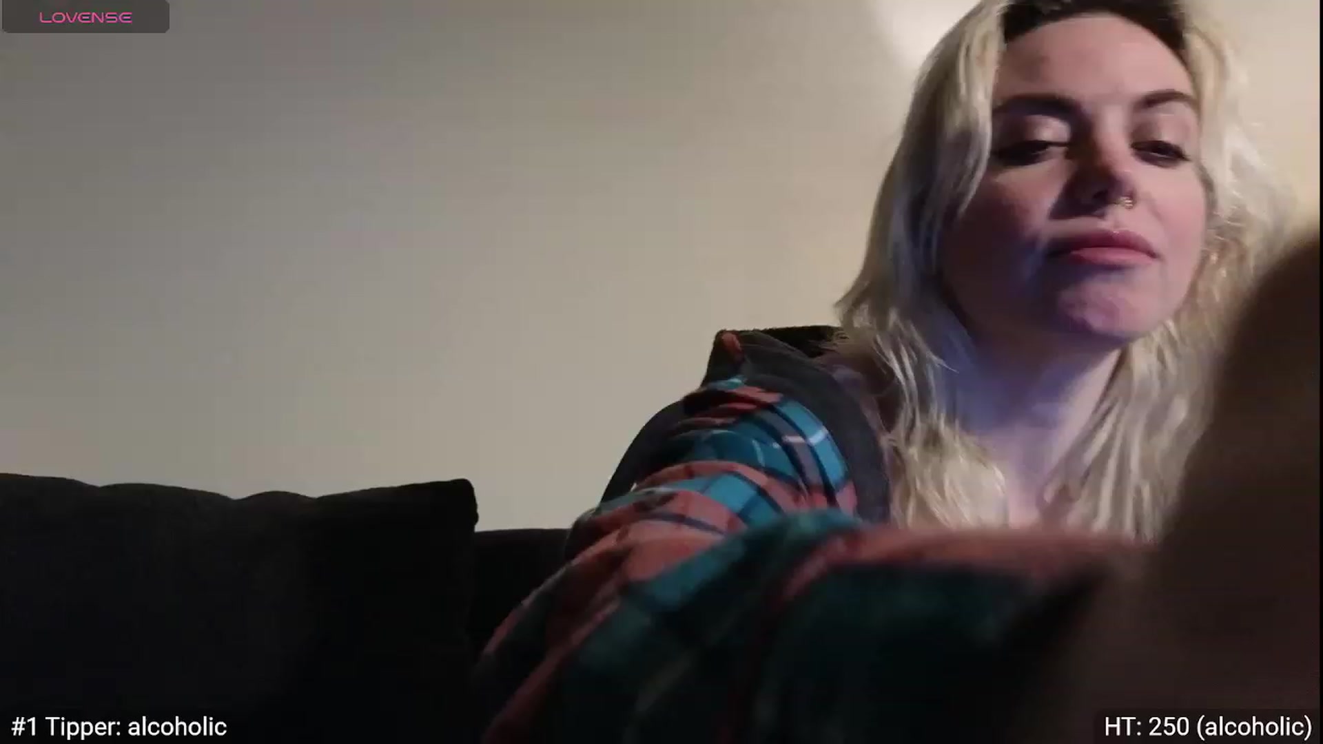 Gallery image thumbnail from GiaGeorge25's myfreecams stream on, 12/26/2023, 08:03 image 10 of 20