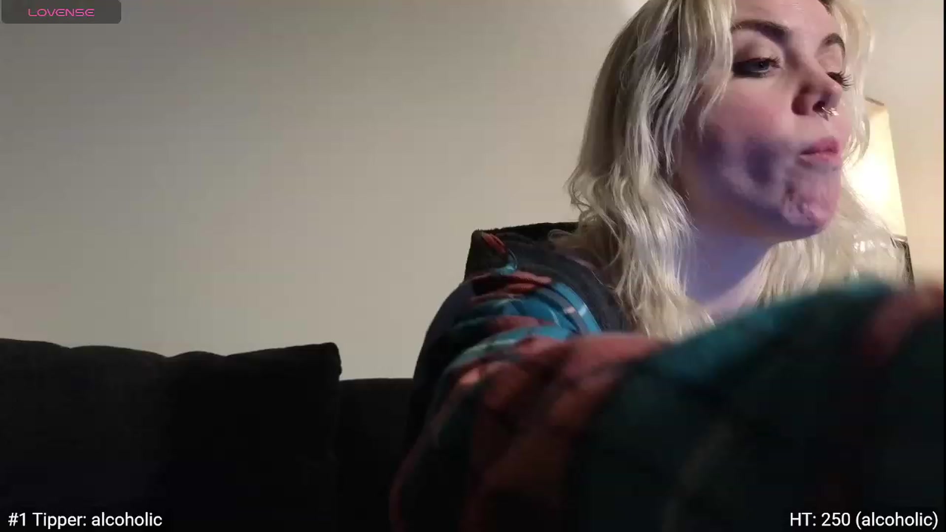 Gallery image thumbnail from GiaGeorge25's myfreecams stream on, 12/26/2023, 08:03 image 9 of 20