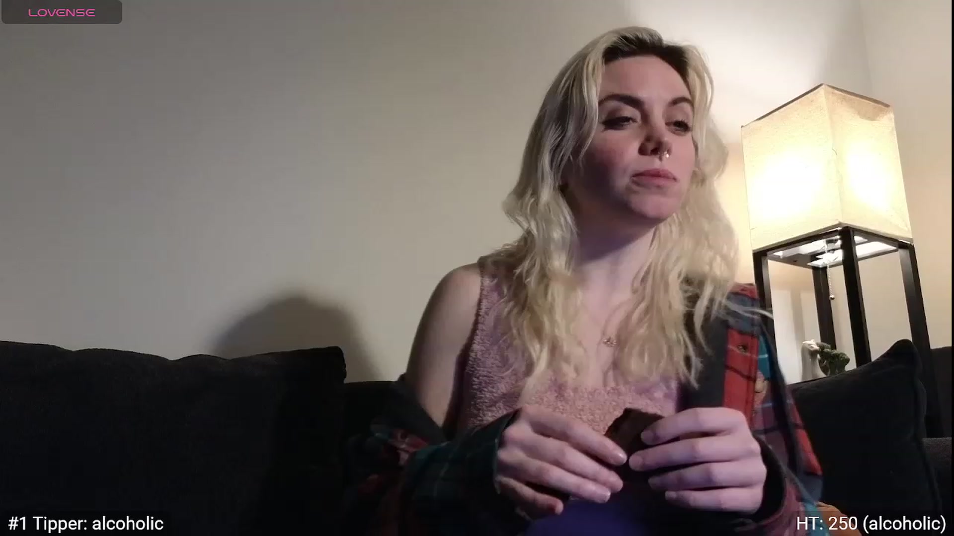 Gallery image thumbnail from GiaGeorge25's myfreecams stream on, 12/26/2023, 08:03 image 2 of 20