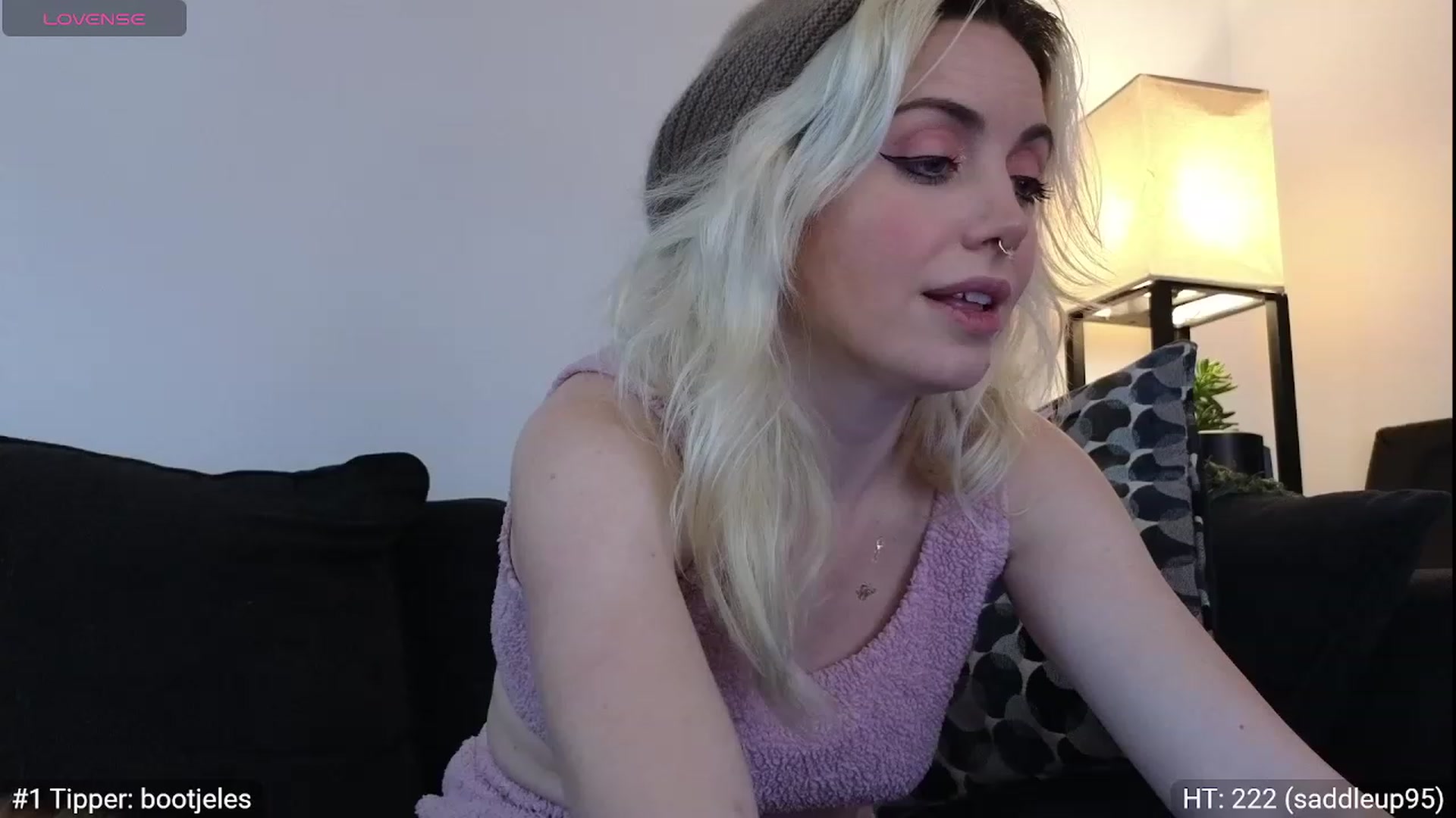 Gallery image thumbnail from GiaGeorge25's myfreecams stream on, 01/09/2024, 18:15 image 19 of 20