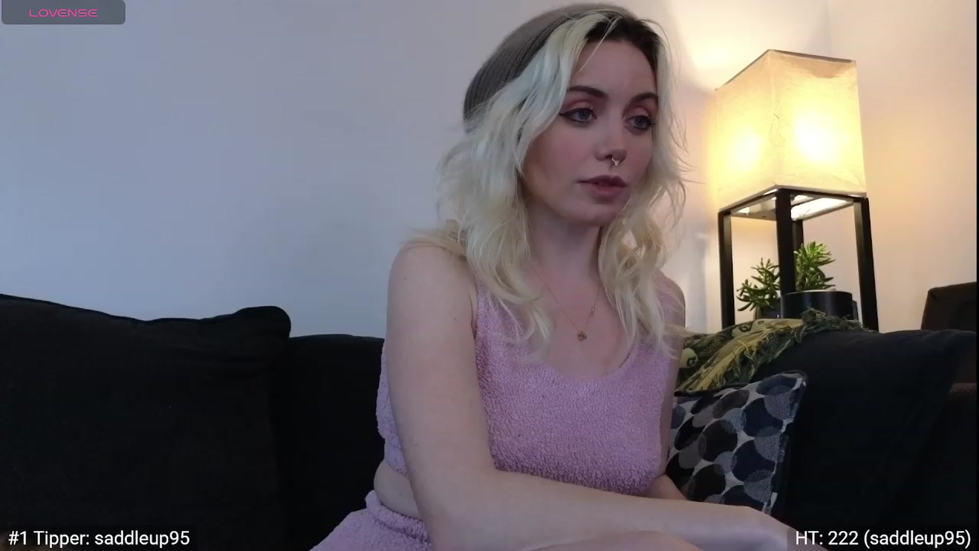 Gallery image thumbnail from GiaGeorge25's myfreecams stream on, 01/09/2024, 18:15 image 12 of 20