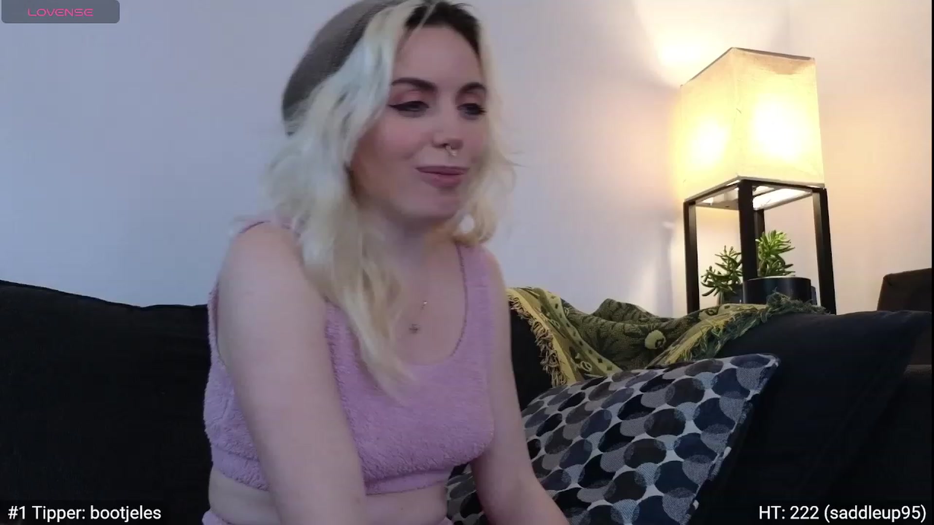 Gallery image thumbnail from GiaGeorge25's myfreecams stream on, 01/09/2024, 18:15 image 17 of 20