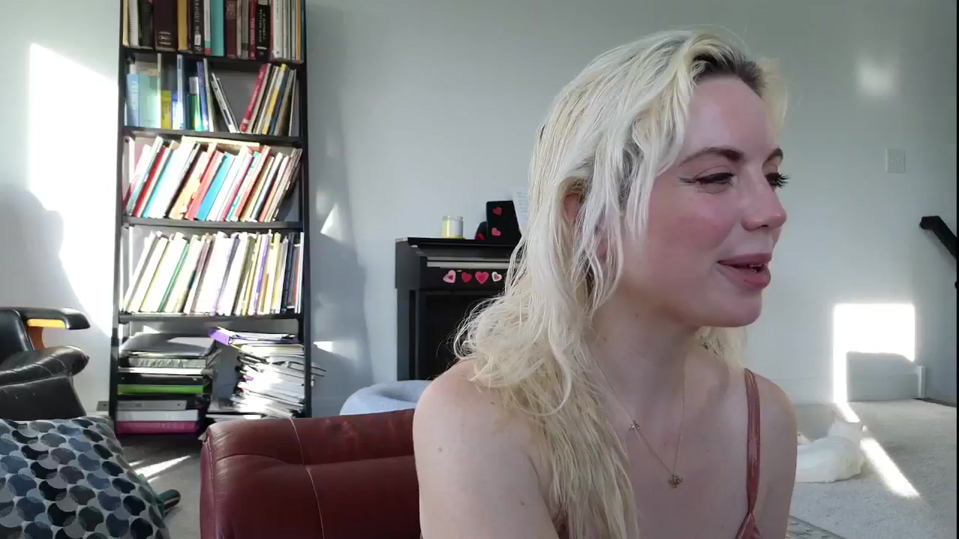 Gallery image thumbnail from GiaGeorge25's myfreecams stream on, 03/14/2024, 22:33 image 5 of 20