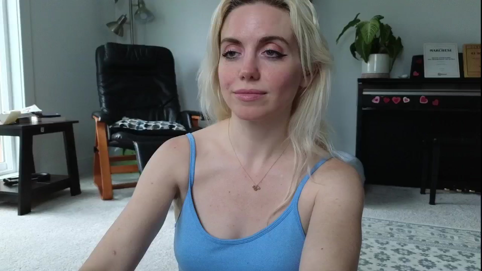 Gallery image thumbnail from GiaGeorge25's myfreecams stream on, 05/15/2024, 23:27 image 18 of 20