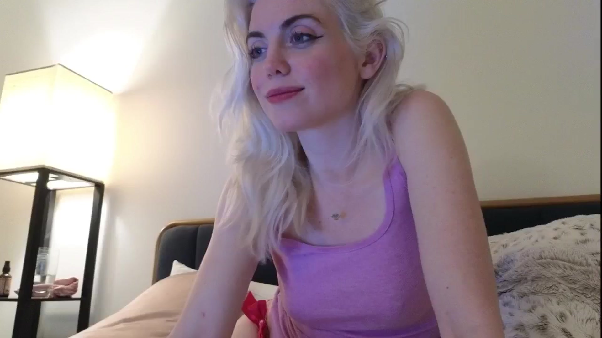 Gallery image thumbnail from GiaGeorge25's myfreecams stream on, 05/26/2024, 03:26 image 4 of 20