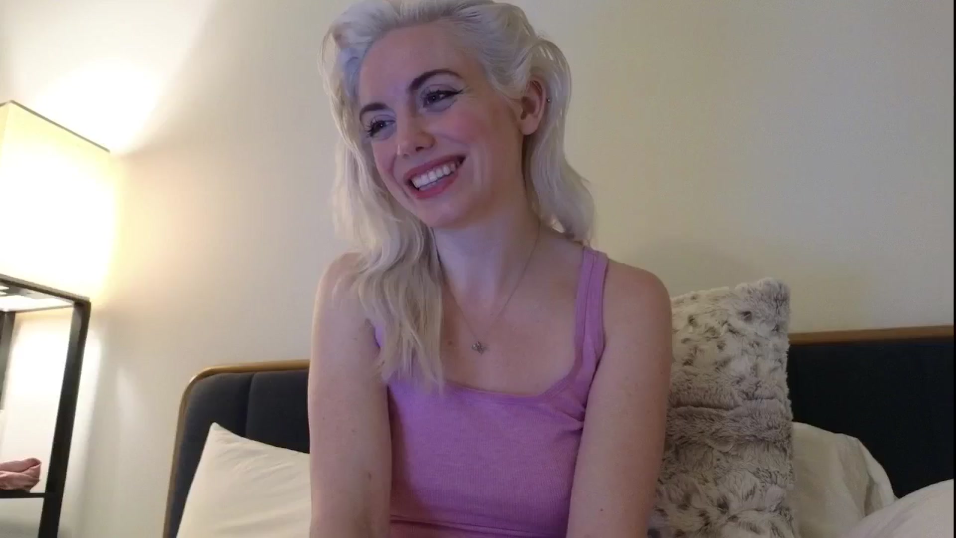 Gallery image thumbnail from GiaGeorge25's myfreecams stream on, 05/26/2024, 03:26 image 9 of 20