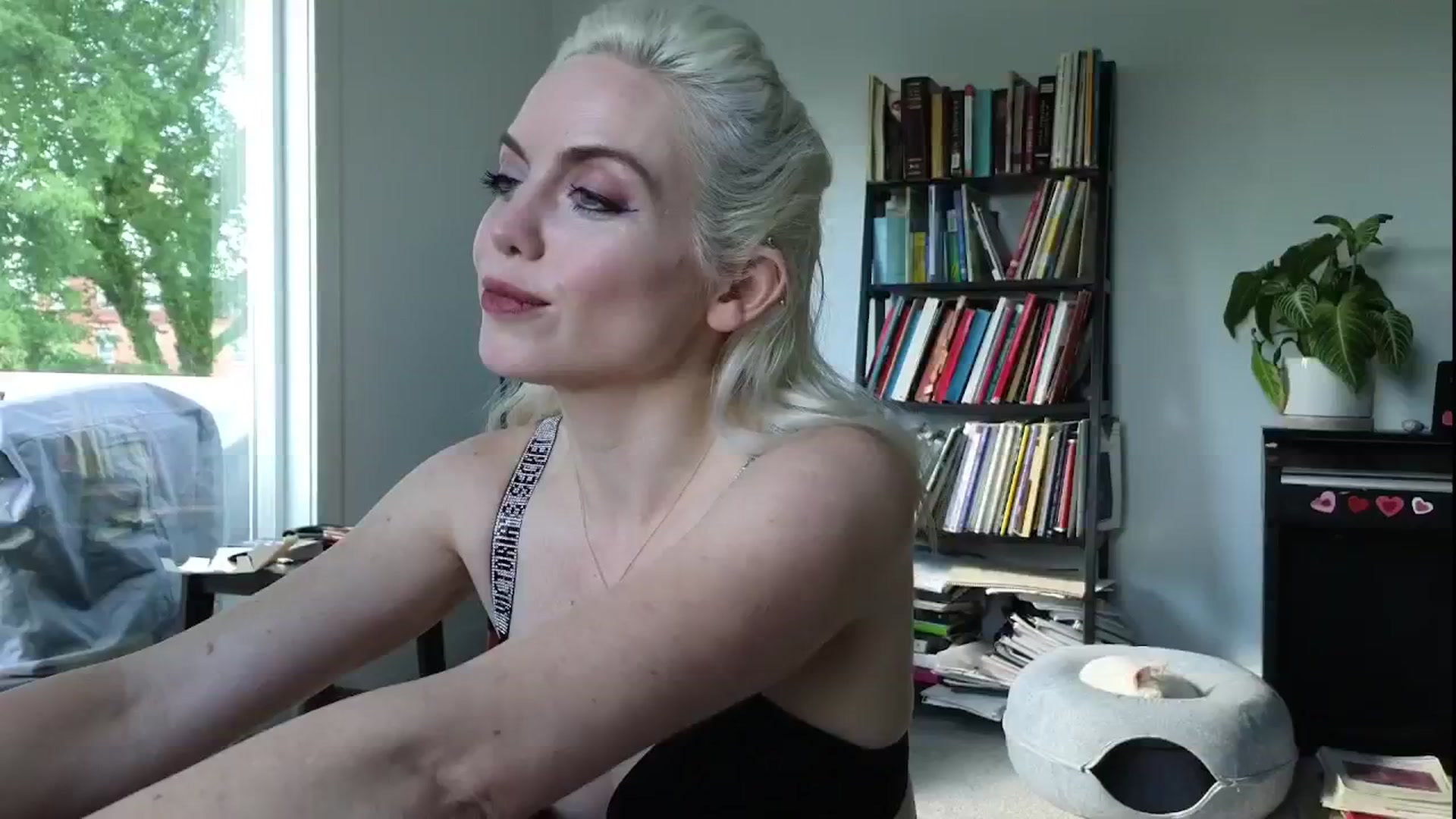 Gallery image thumbnail from GiaGeorge25's myfreecams stream on, 05/30/2024, 21:52 image 8 of 20