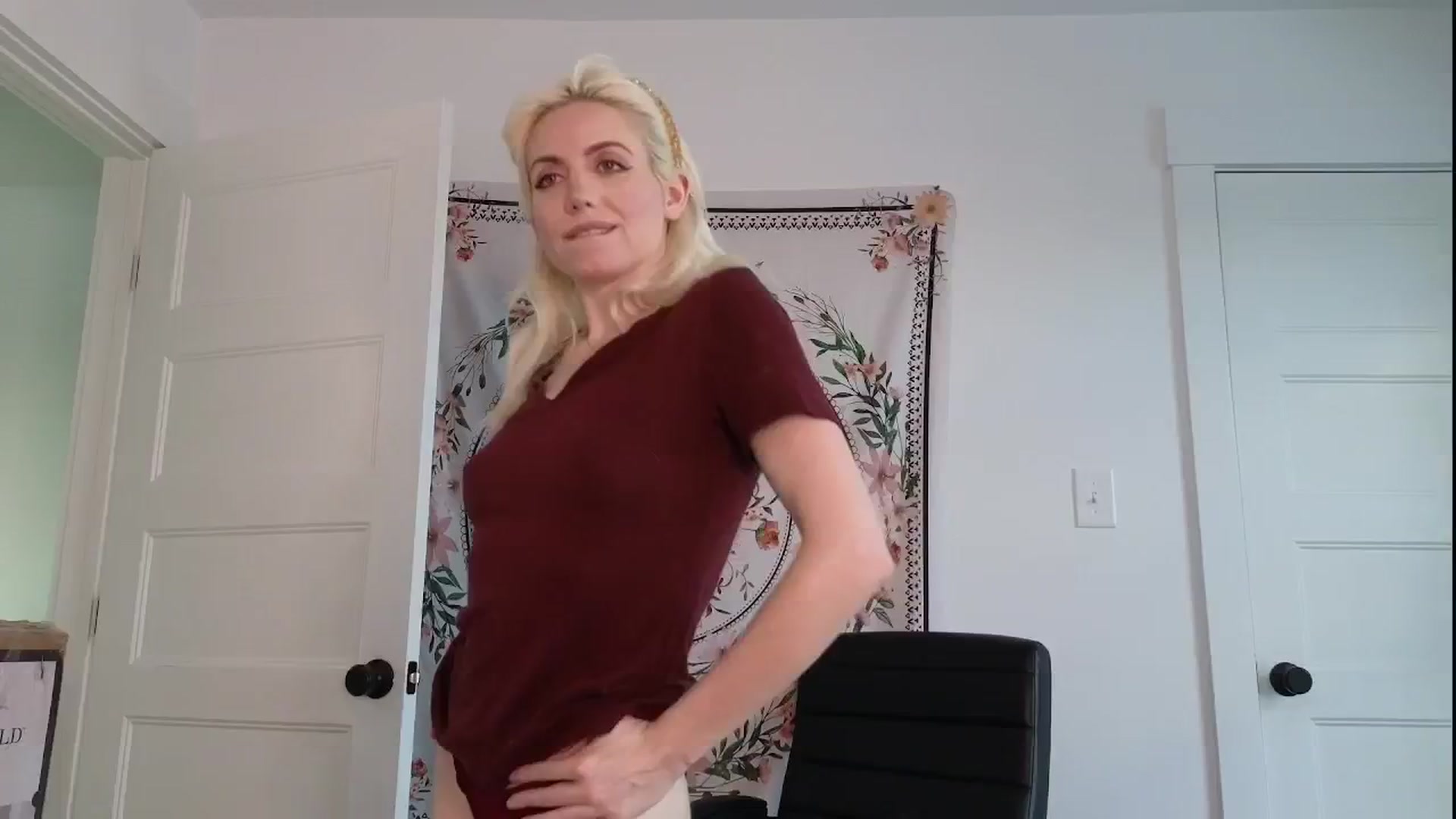Gallery image thumbnail from GiaGeorge25's myfreecams stream on, 06/11/2024, 23:21 image 1 of 20