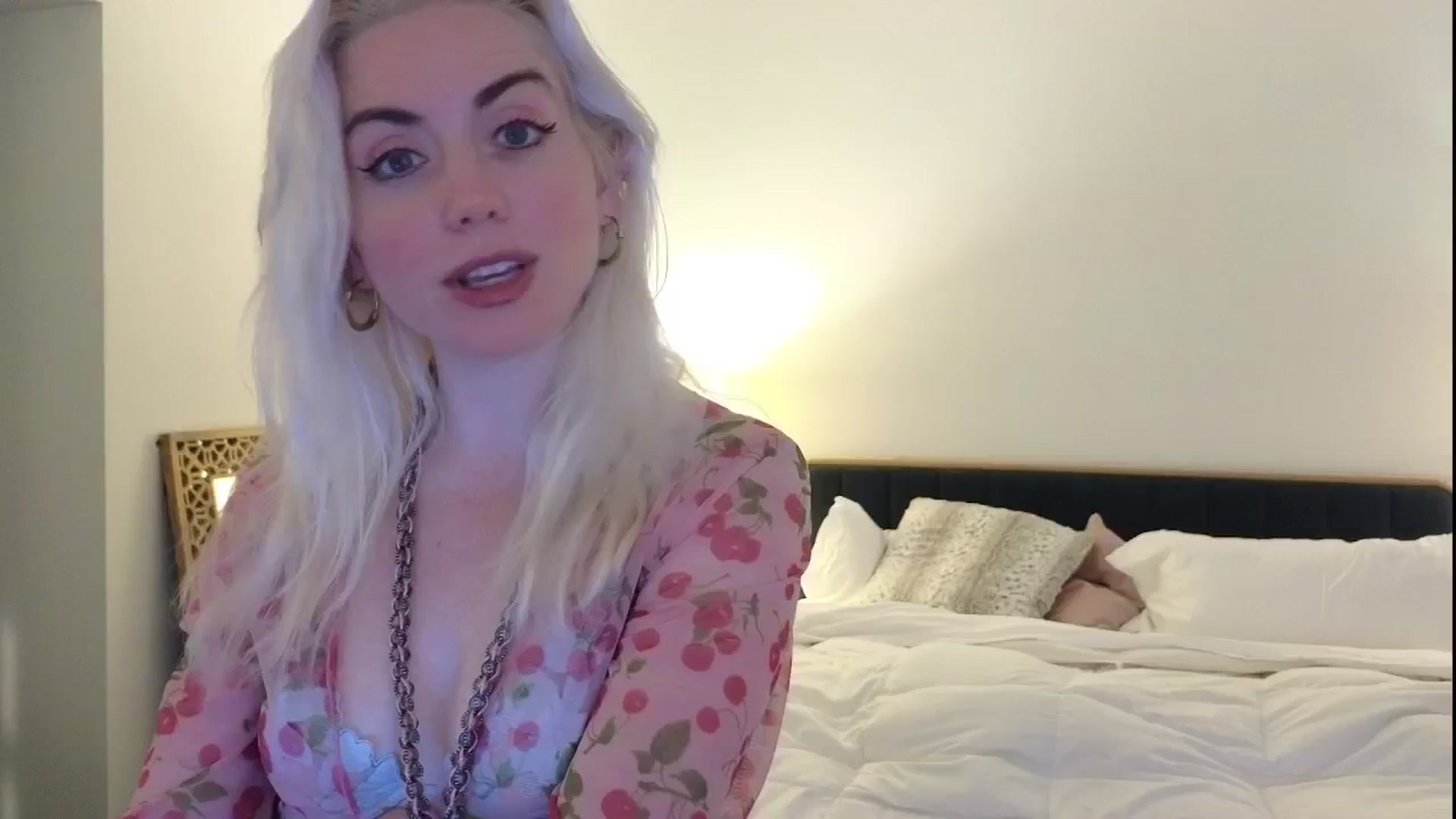 Gallery image thumbnail from GiaGeorge25's myfreecams stream on, 08/30/2024, 02:57 image 1 of 20