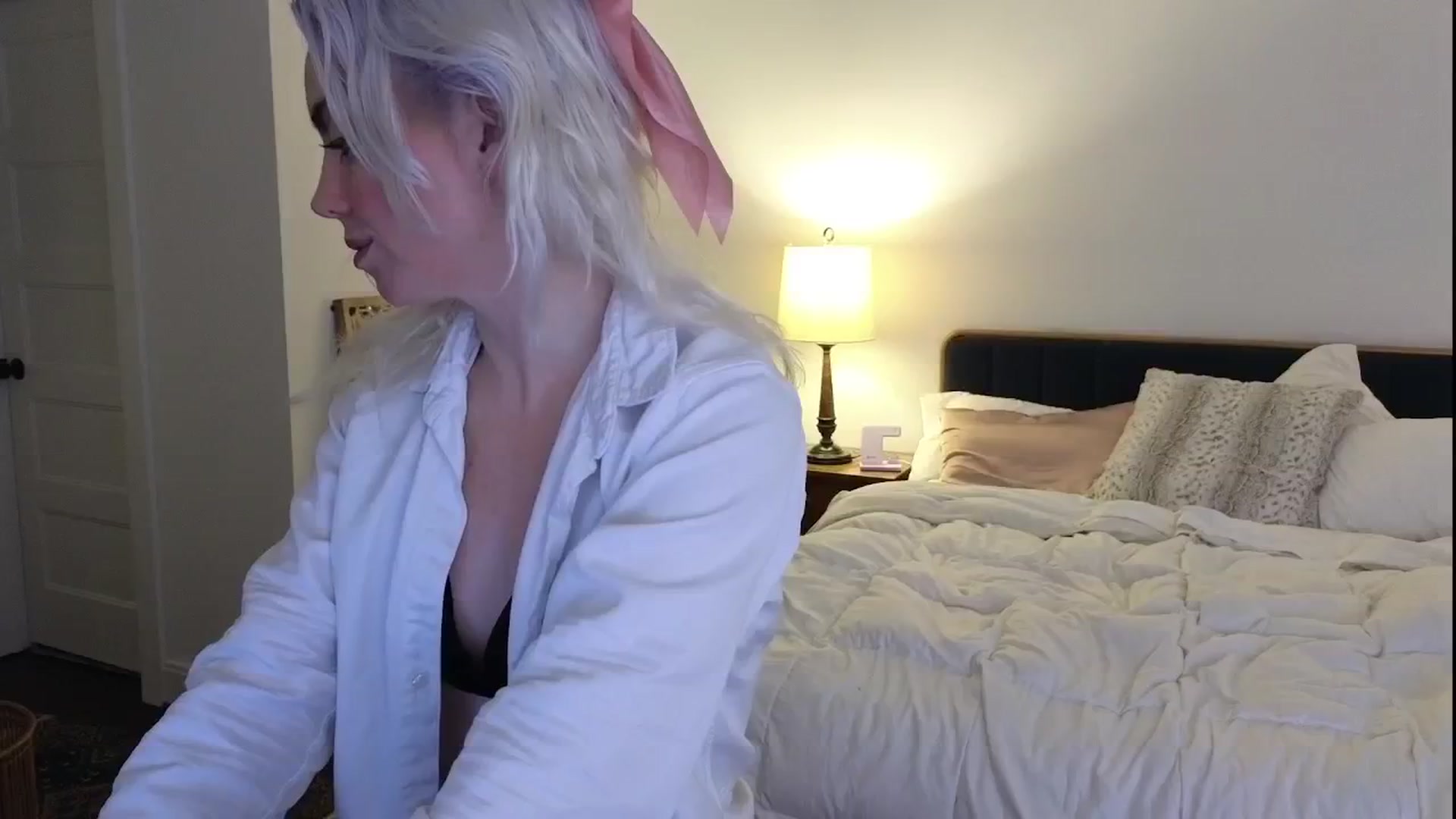 Gallery image thumbnail from GiaGeorge25's myfreecams stream on, 08/31/2024, 02:54 image 12 of 20