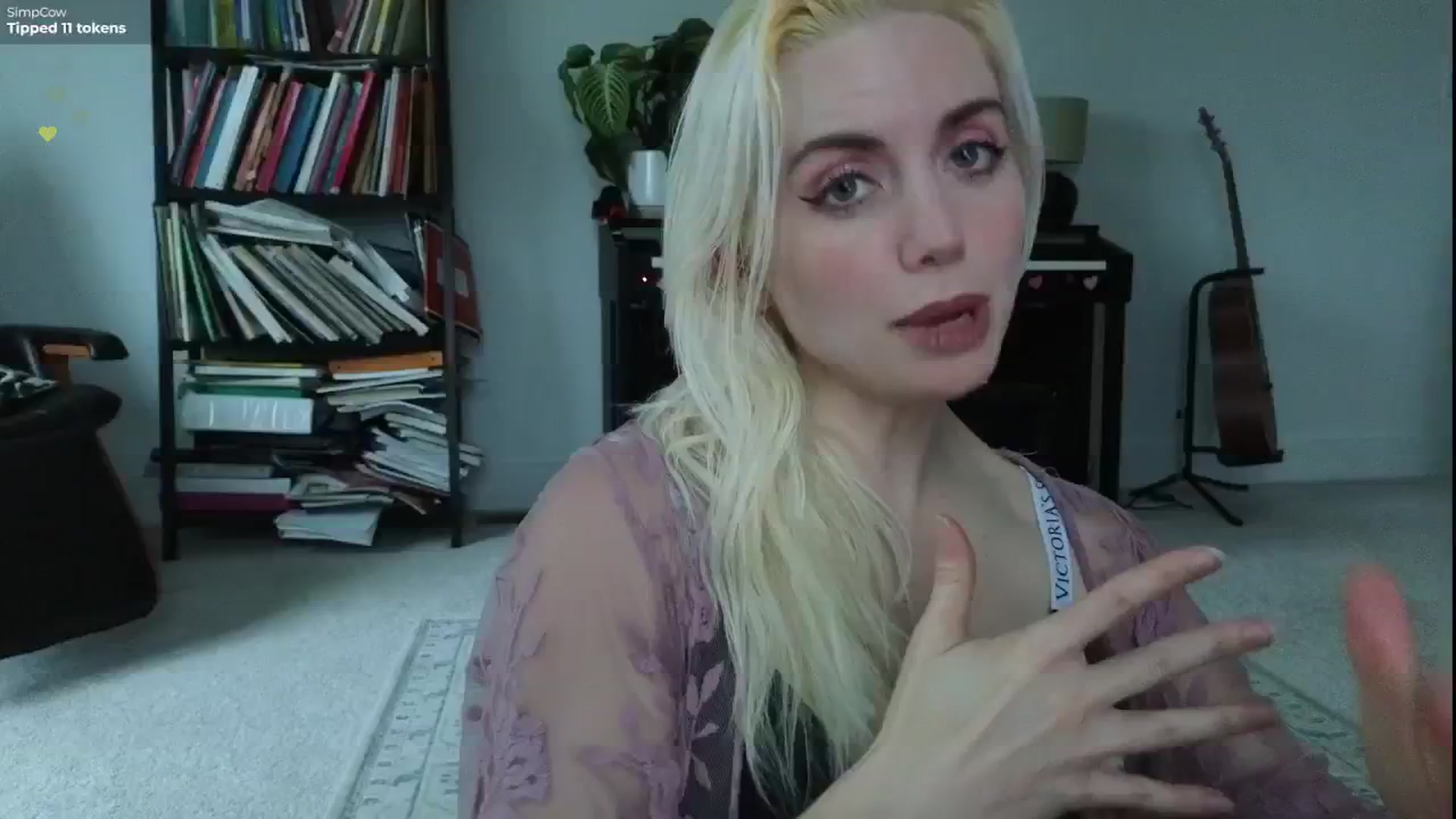 Gallery image thumbnail from GiaGeorge25's myfreecams stream on, 11/20/2024, 21:32 image 20 of 20