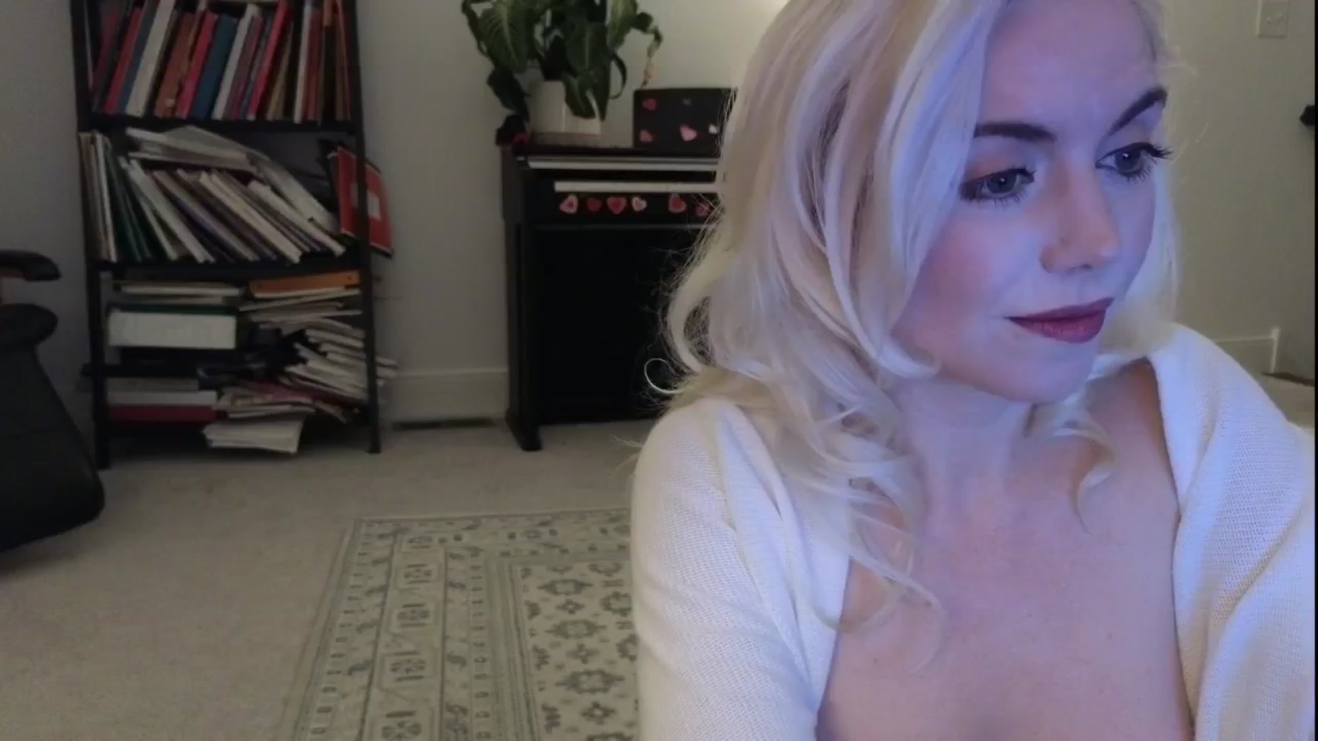 Gallery image thumbnail from GiaGeorge25's myfreecams stream on, 12/01/2024, 04:10 image 15 of 20