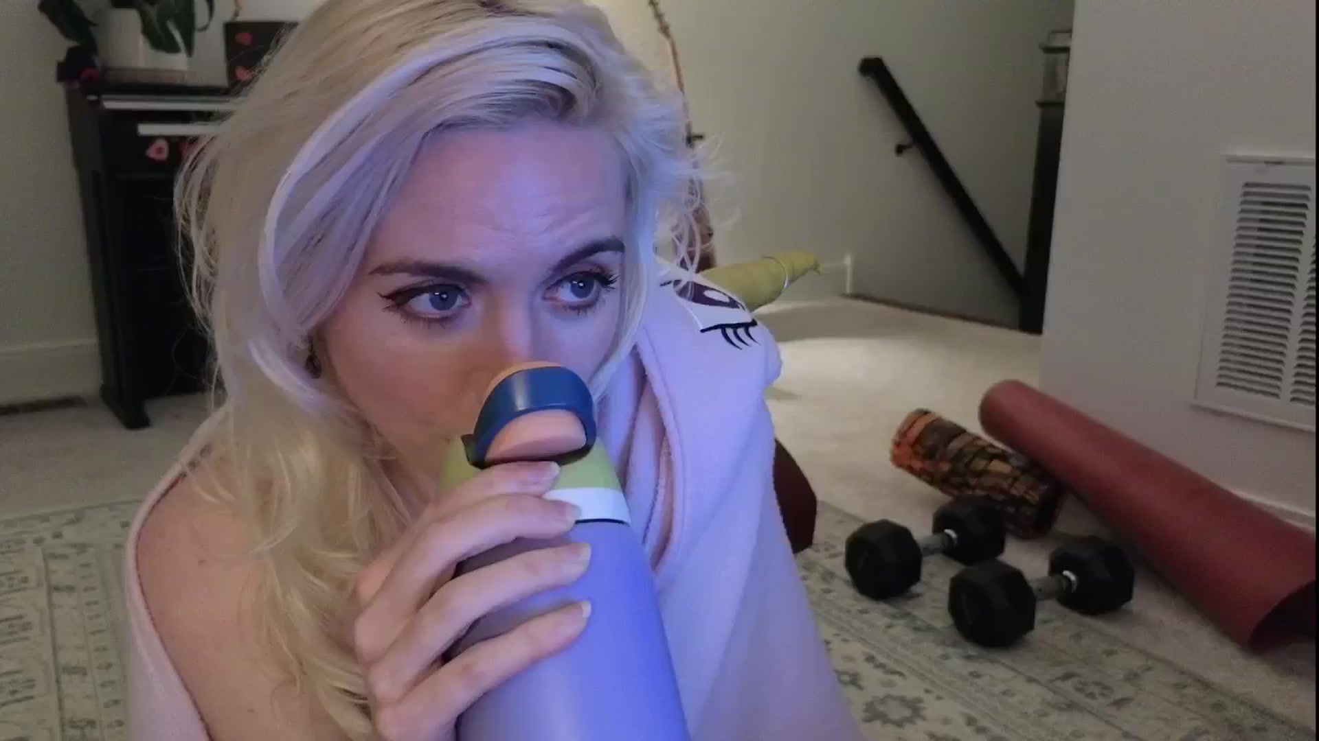 Gallery image thumbnail from GiaGeorge25's myfreecams stream on, 12/02/2024, 06:15 image 19 of 20