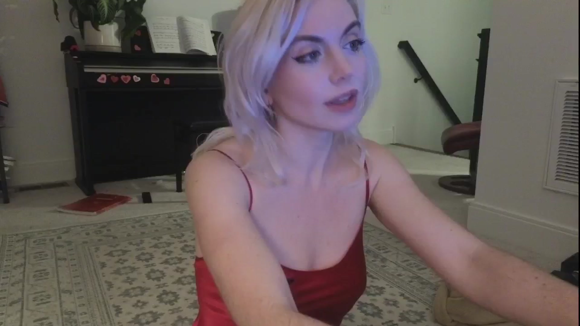 Gallery image thumbnail from GiaGeorge25's myfreecams stream on, 12/11/2024, 04:24 image 13 of 20