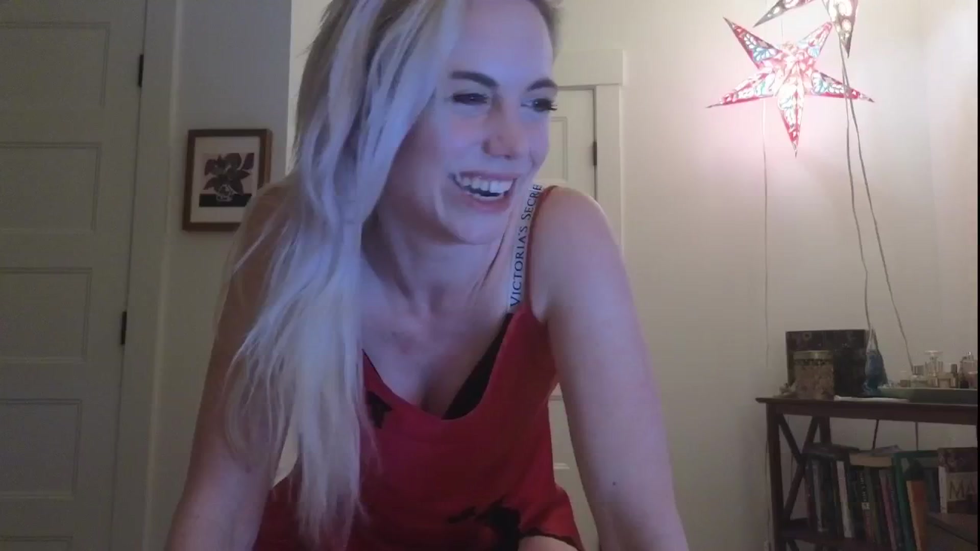 Gallery image thumbnail from GiaGeorge25's myfreecams stream on, 02/19/2025, 02:09 image 8 of 20