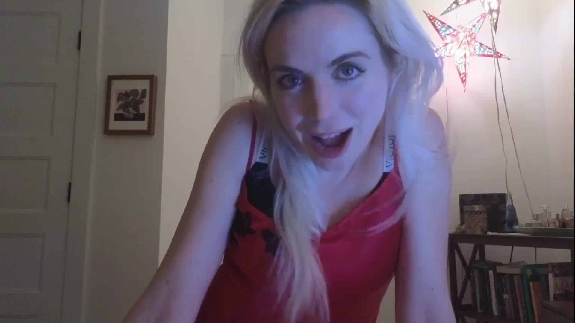 Gallery image thumbnail from GiaGeorge25's myfreecams stream on, 02/19/2025, 02:09 image 10 of 20