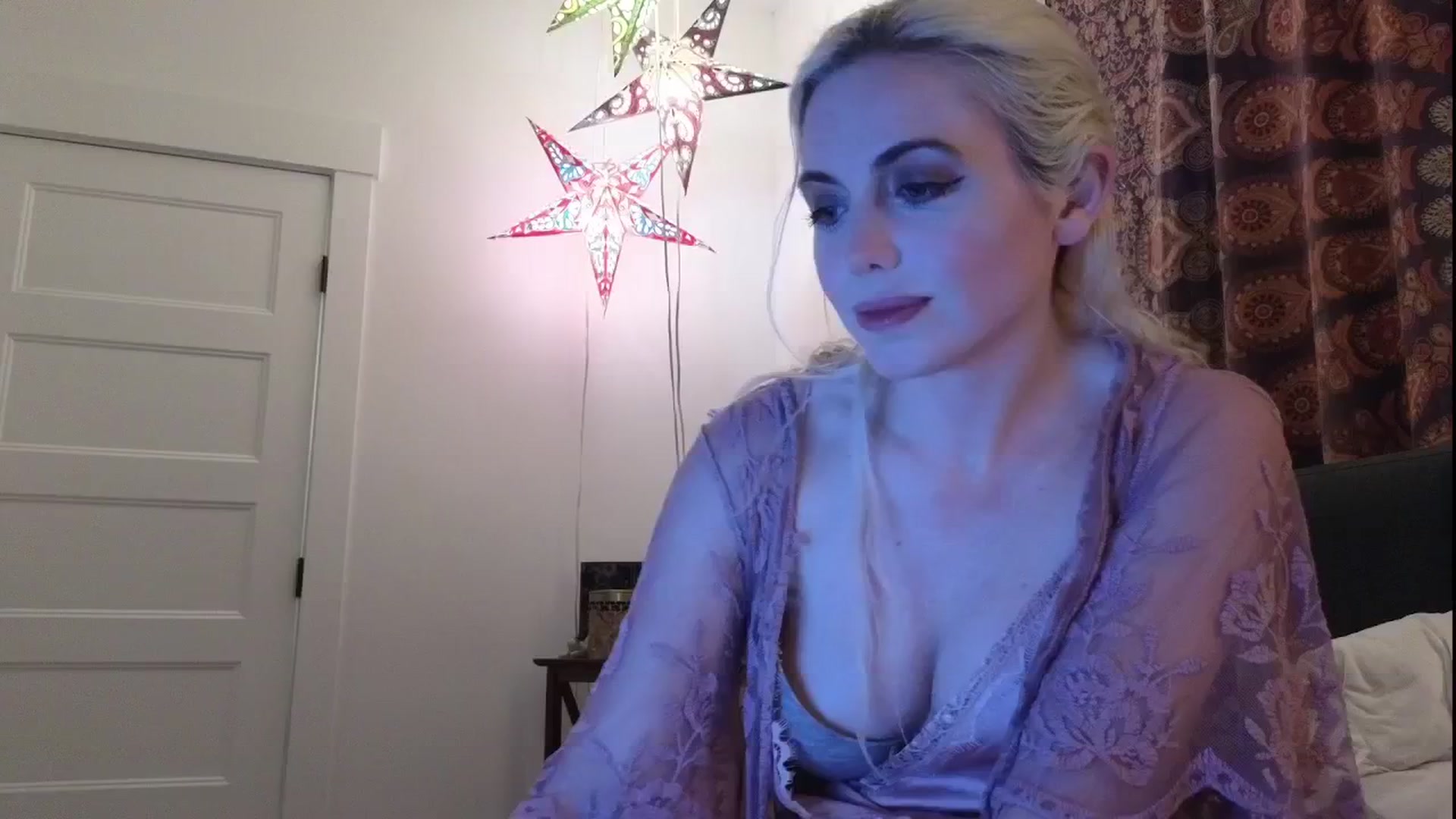 Gallery image thumbnail from GiaGeorge25's myfreecams stream on, 04/09/2025, 24:38 image 10 of 20