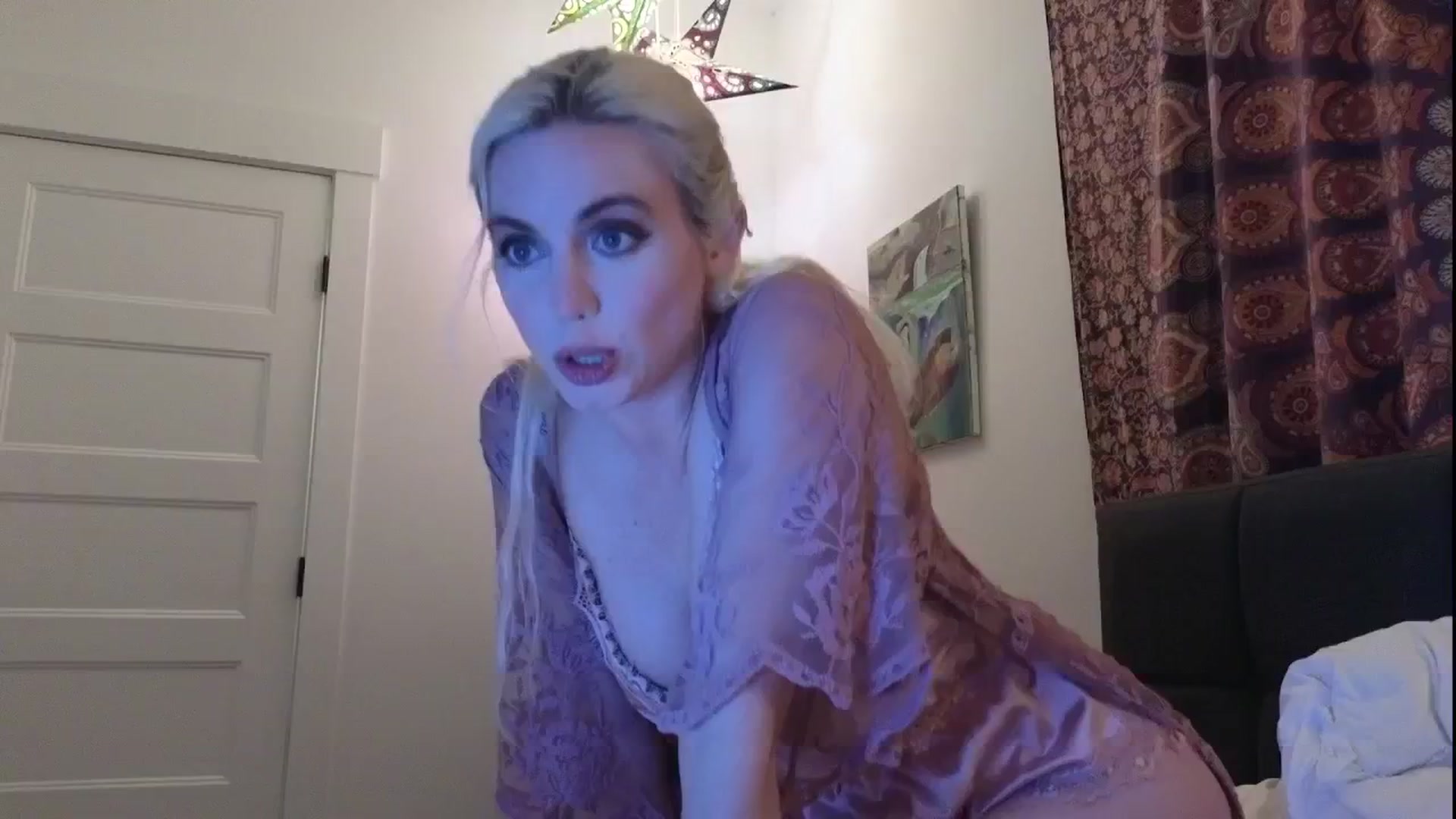 Gallery image thumbnail from GiaGeorge25's myfreecams stream on, 04/09/2025, 24:38 image 11 of 20