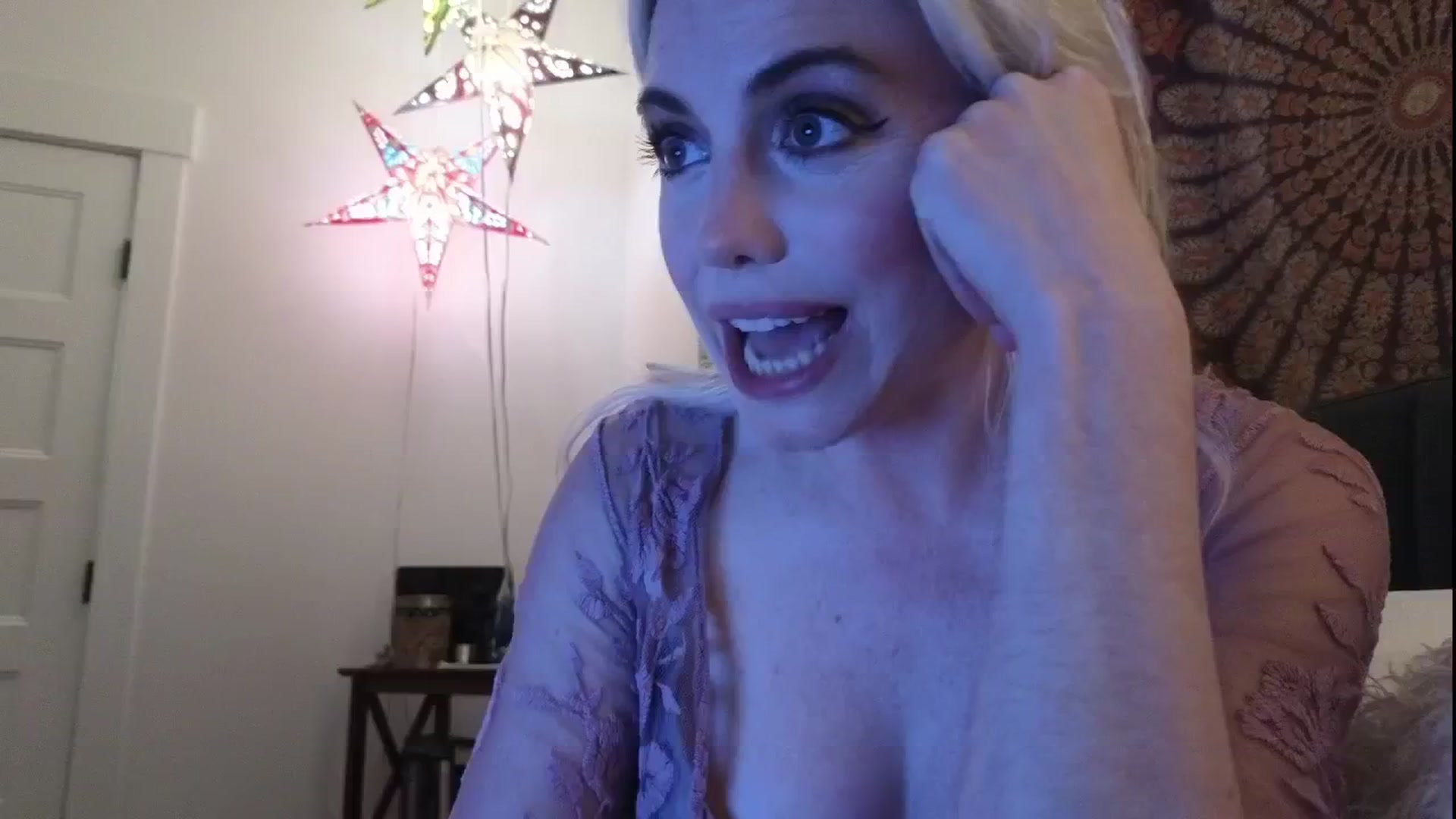 Gallery image thumbnail from GiaGeorge25's myfreecams stream on, 04/09/2025, 01:55 image 14 of 20