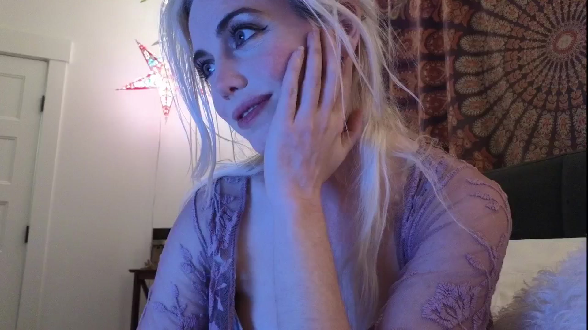 Gallery image thumbnail from GiaGeorge25's myfreecams stream on, 04/09/2025, 01:55 image 18 of 20