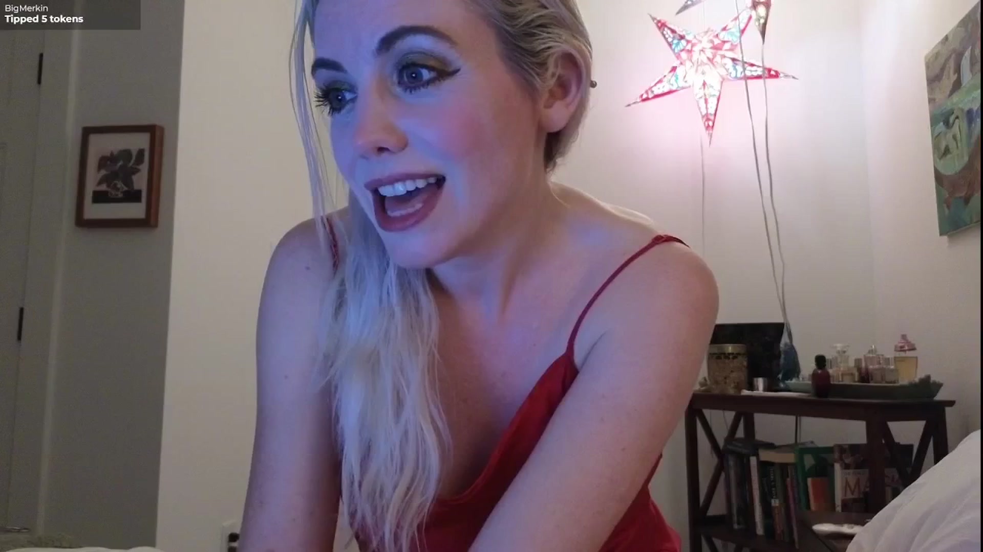 Gallery image thumbnail from GiaGeorge25's myfreecams stream on, 04/25/2025, 01:52 image 4 of 20
