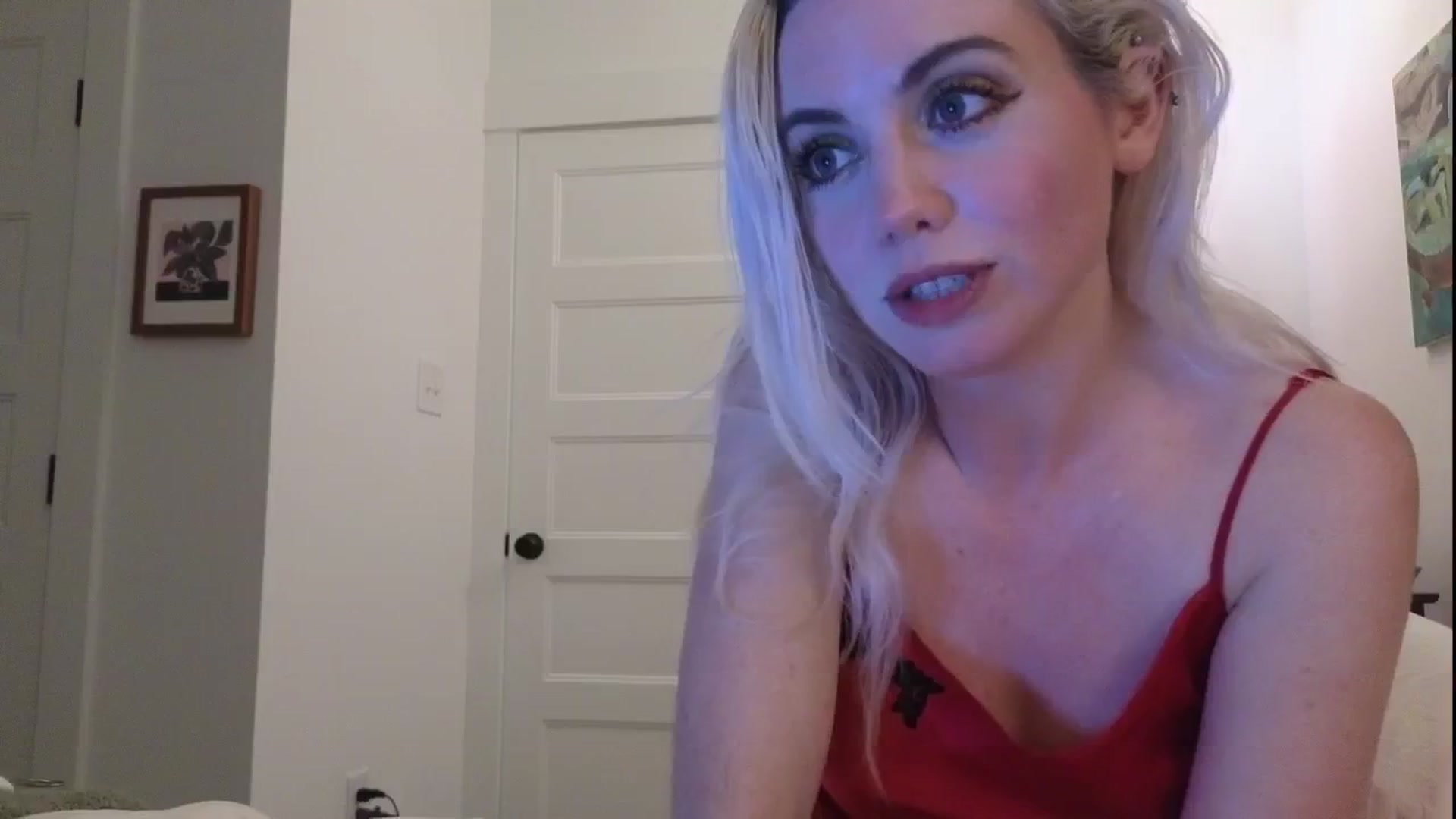 Gallery image thumbnail from GiaGeorge25's myfreecams stream on, 04/25/2025, 01:52 image 20 of 20
