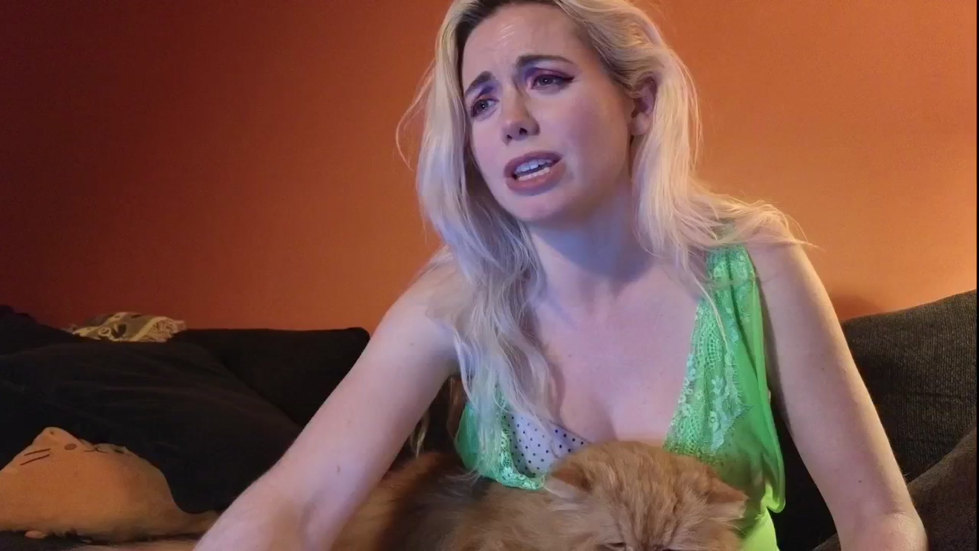 Gallery image thumbnail from GiaGeorge25's myfreecams stream on, 04/27/2025, 03:01 image 19 of 20