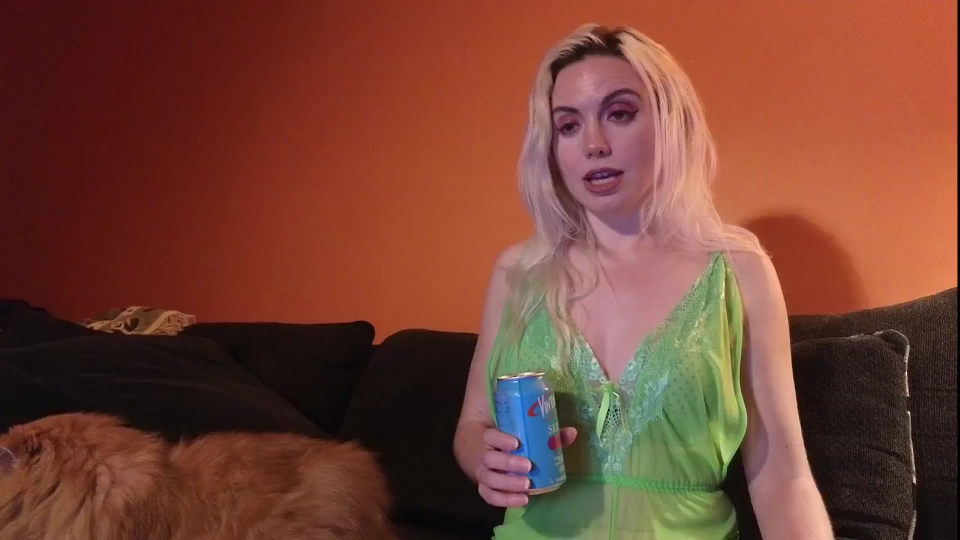 Gallery image thumbnail from GiaGeorge25's myfreecams stream on, 04/27/2025, 03:01 image 2 of 20