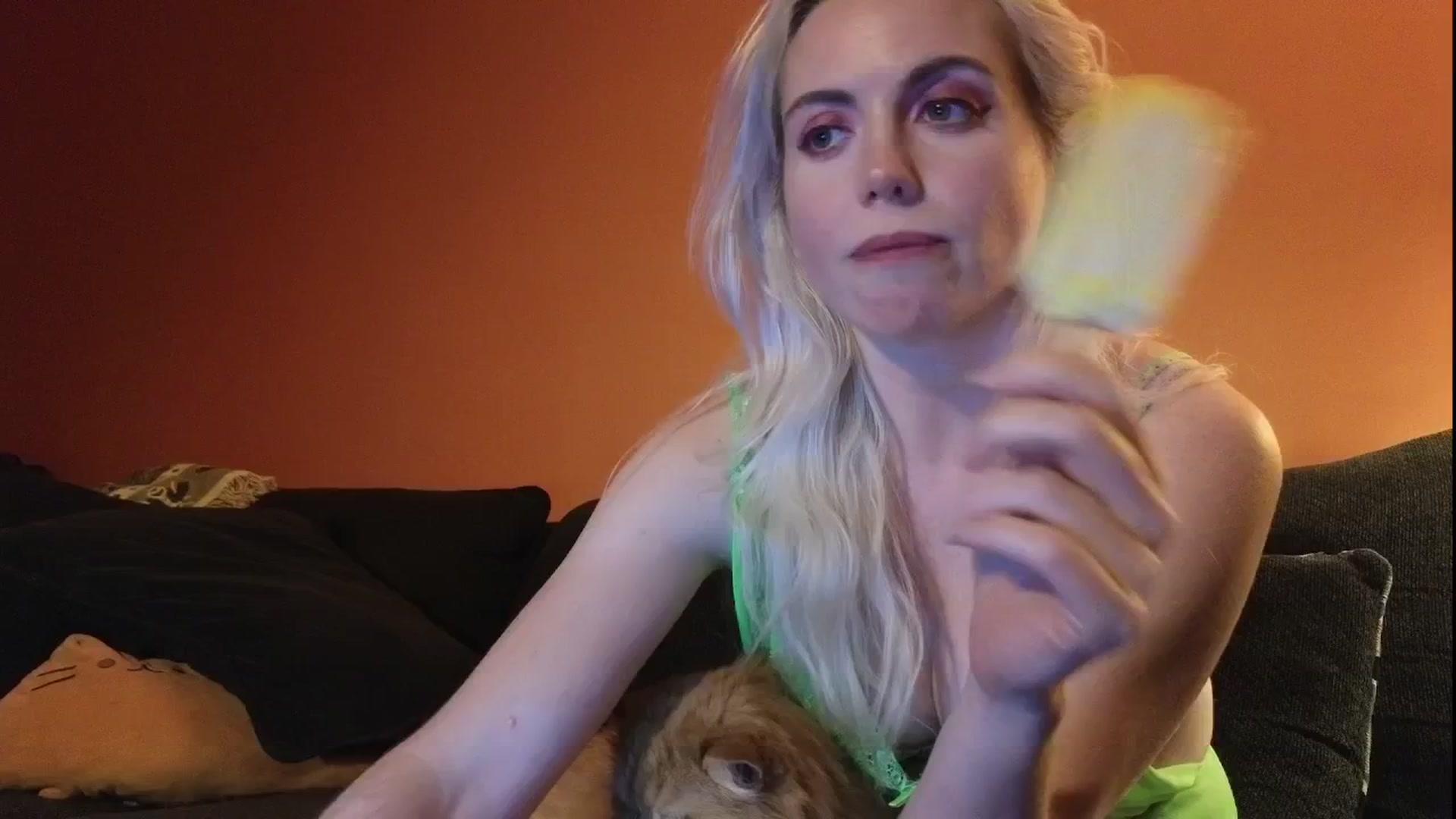 Gallery image thumbnail from GiaGeorge25's myfreecams stream on, 04/27/2025, 03:01 image 10 of 20