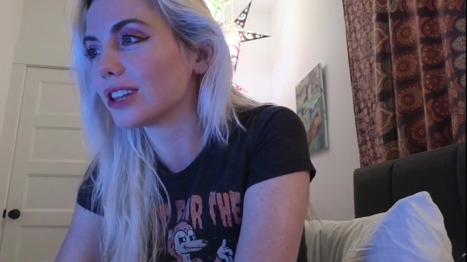 Gallery image thumbnail from GiaGeorge25's myfreecams stream on, 05/02/2025, 24:18 image 20 of 20