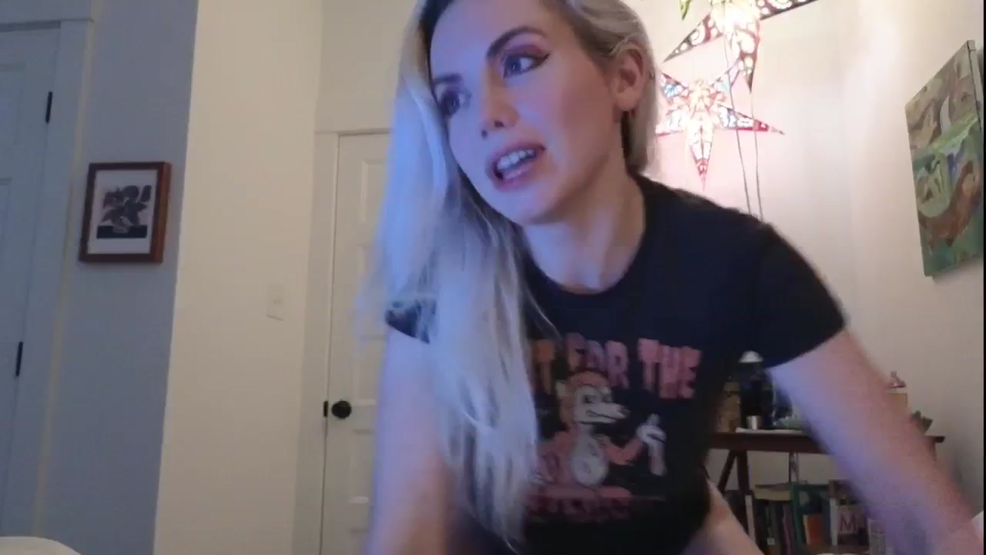 Gallery image thumbnail from GiaGeorge25's myfreecams stream on, 05/02/2025, 24:18 image 3 of 20