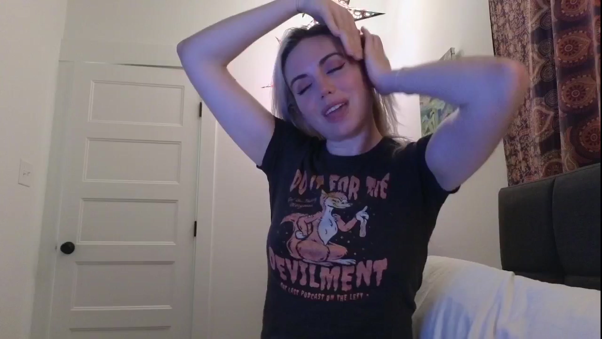 Gallery image thumbnail from GiaGeorge25's myfreecams stream on, 05/02/2025, 01:31 image 3 of 20