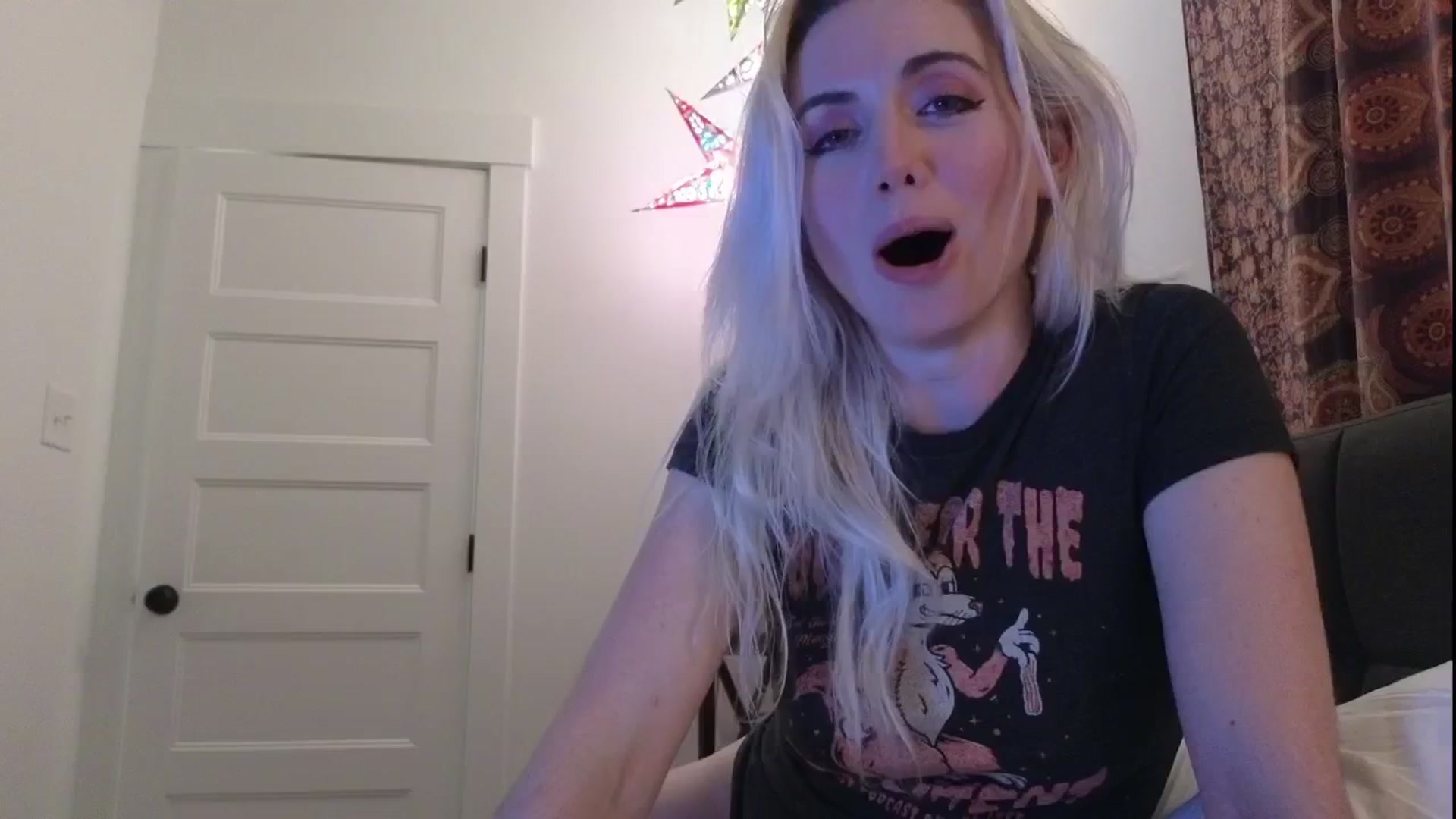Gallery image thumbnail from GiaGeorge25's myfreecams stream on, 05/02/2025, 01:31 image 1 of 20