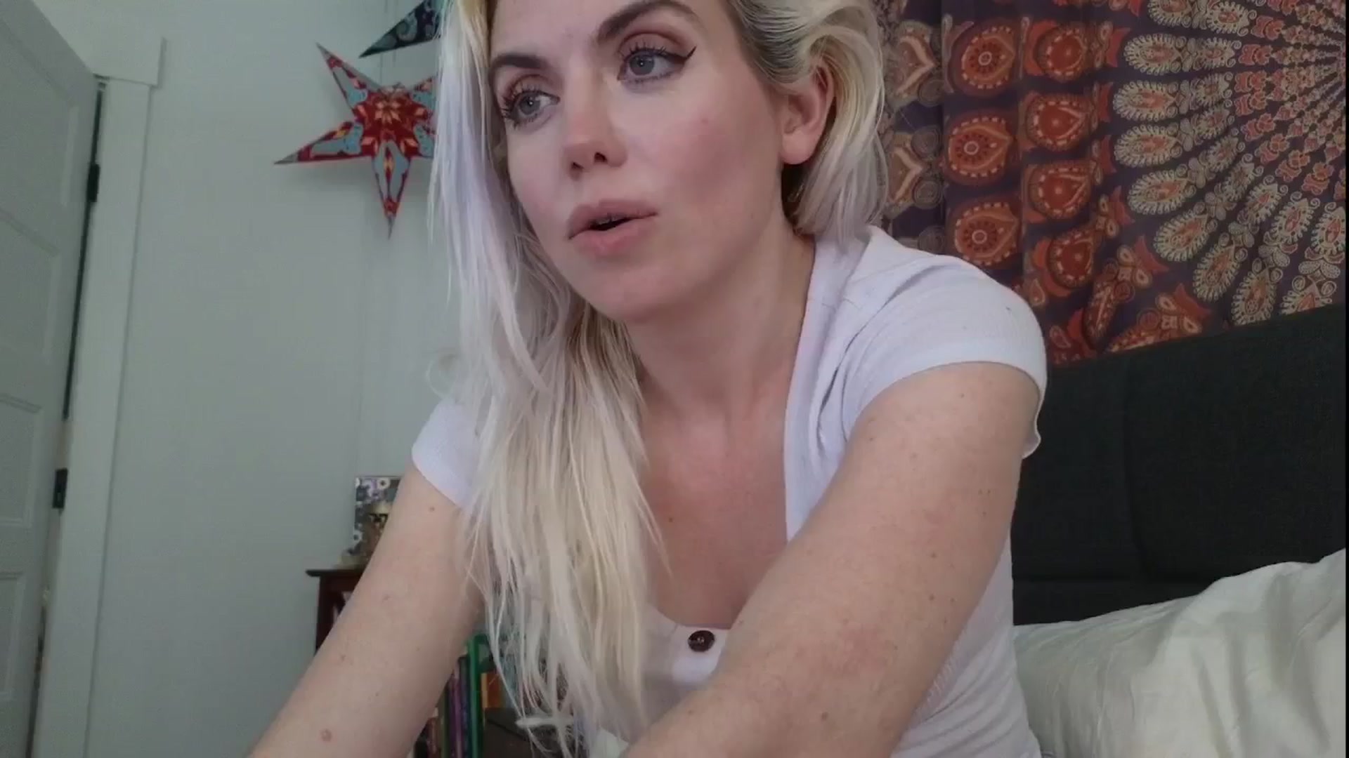 Gallery image thumbnail from GiaGeorge25's myfreecams stream on, 05/07/2025, 22:53 image 18 of 20