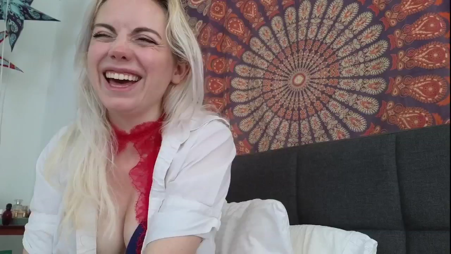 Gallery image thumbnail from GiaGeorge25's myfreecams stream on, 05/14/2025, 18:43 image 1 of 20