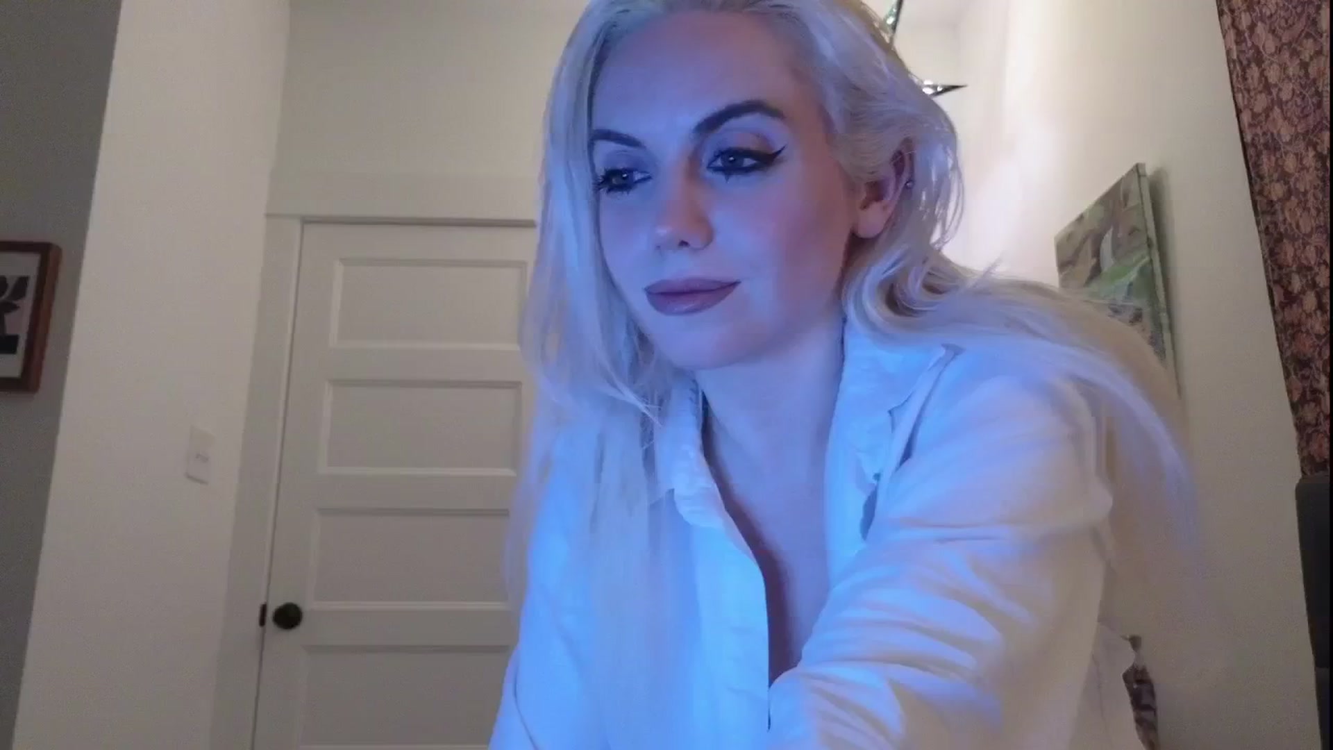 Gallery image thumbnail from GiaGeorge25's myfreecams stream on, 05/21/2025, 02:53 image 18 of 20