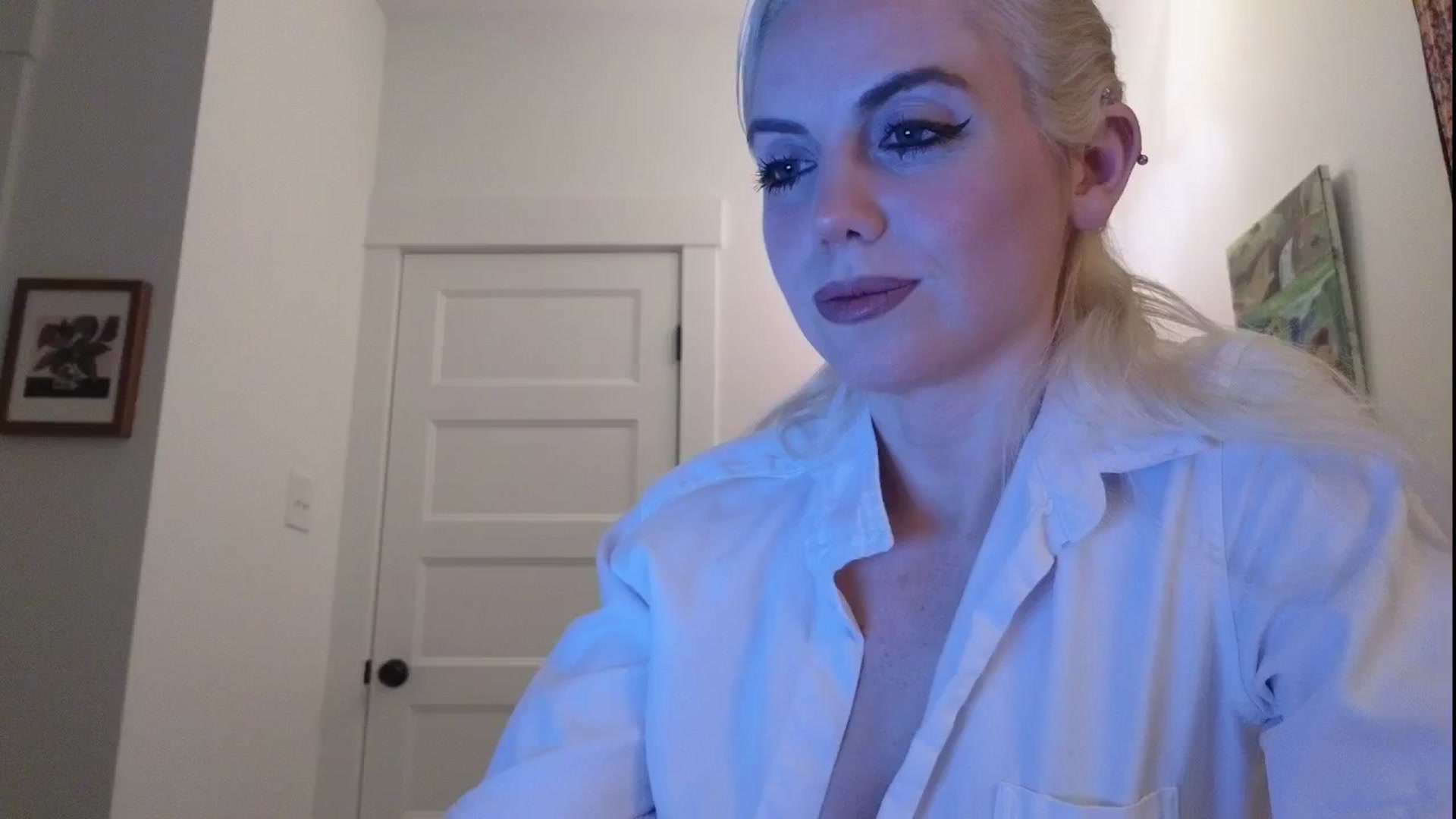 Gallery image thumbnail from GiaGeorge25's myfreecams stream on, 05/21/2025, 02:53 image 1 of 20