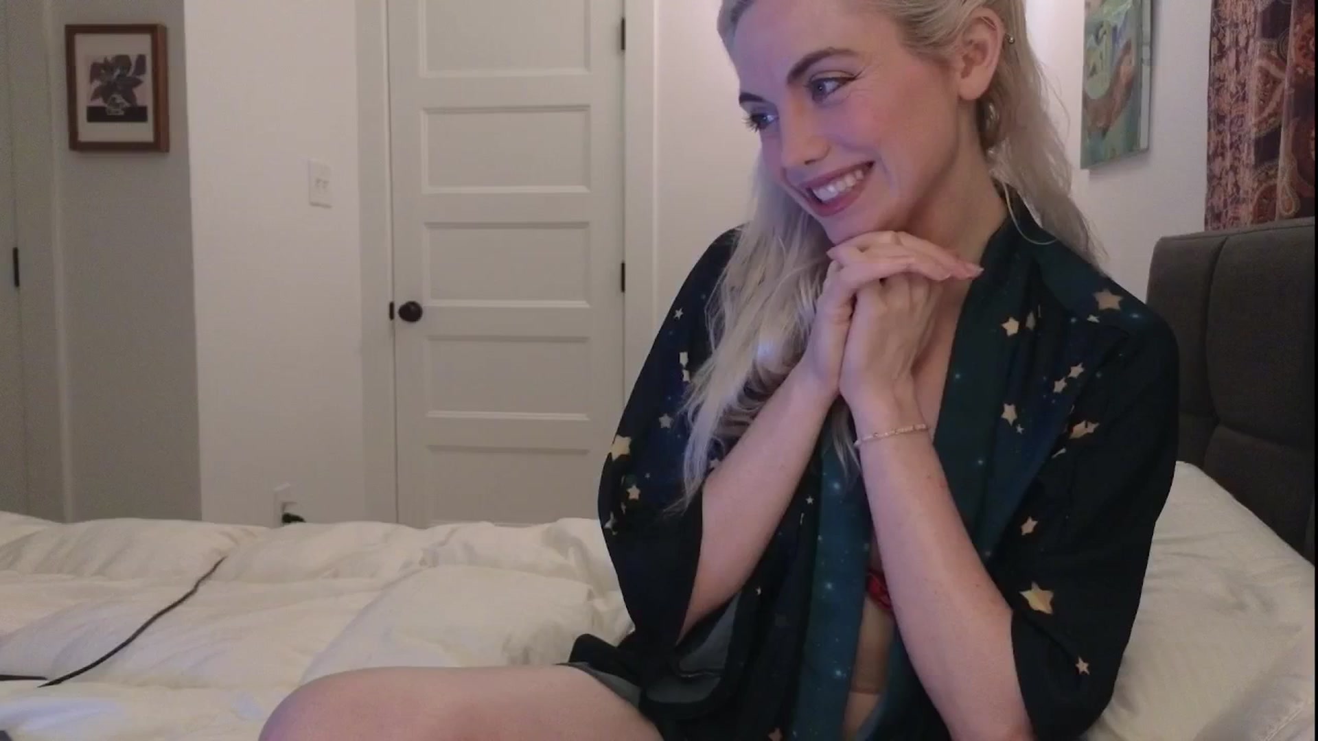 Gallery image thumbnail from GiaGeorge25's myfreecams stream on, 06/16/2025, 02:51 image 8 of 20