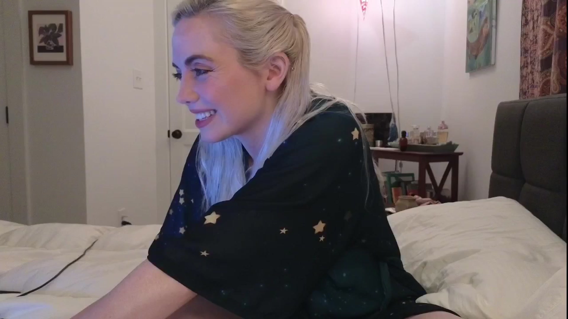 Gallery image thumbnail from GiaGeorge25's myfreecams stream on, 06/16/2025, 02:51 image 11 of 20