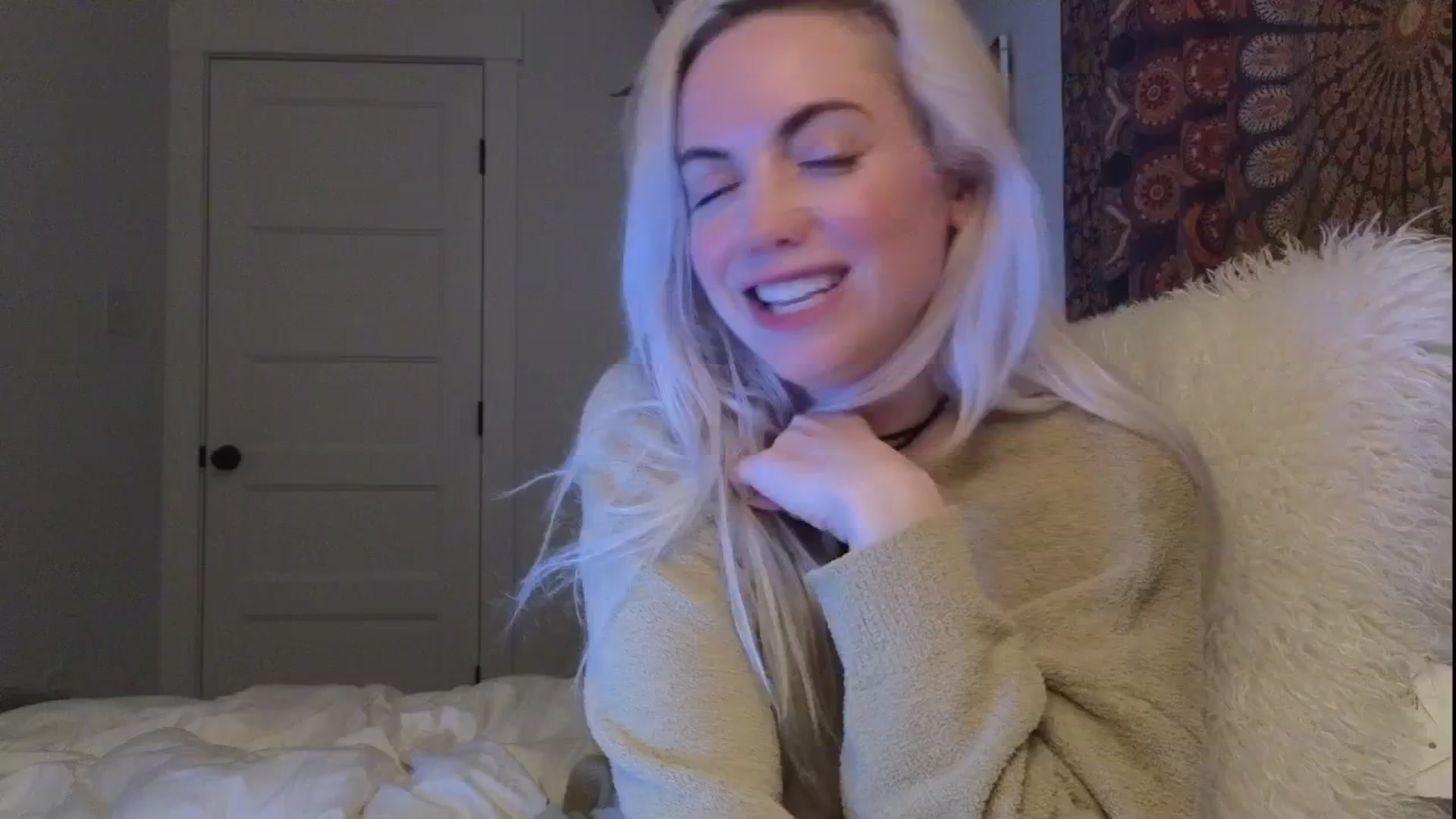 Gallery image thumbnail from GiaGeorge25's myfreecams stream on, 06/27/2025, 04:43 image 4 of 20