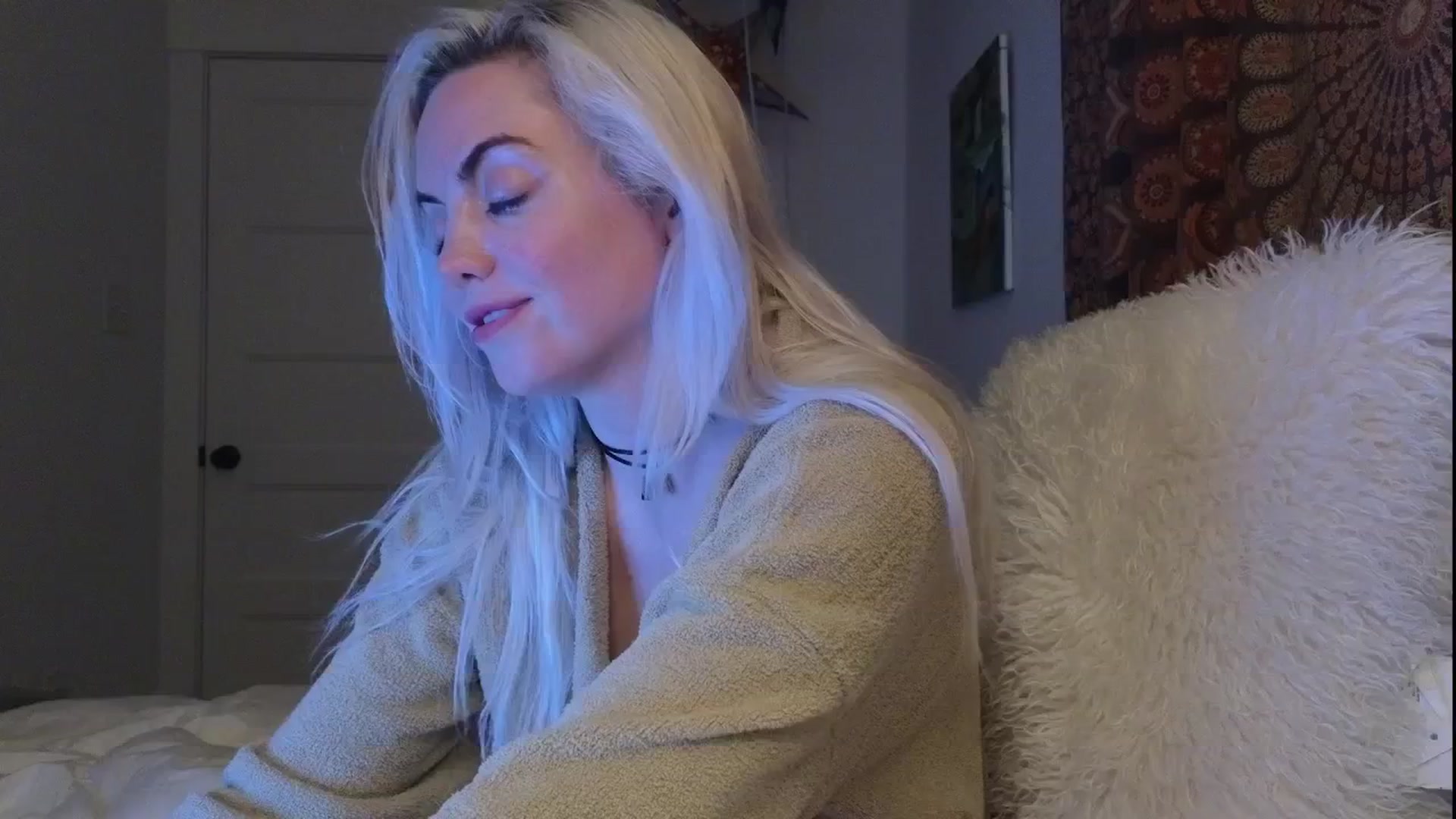 Gallery image thumbnail from GiaGeorge25's myfreecams stream on, 06/27/2025, 04:43 image 5 of 20