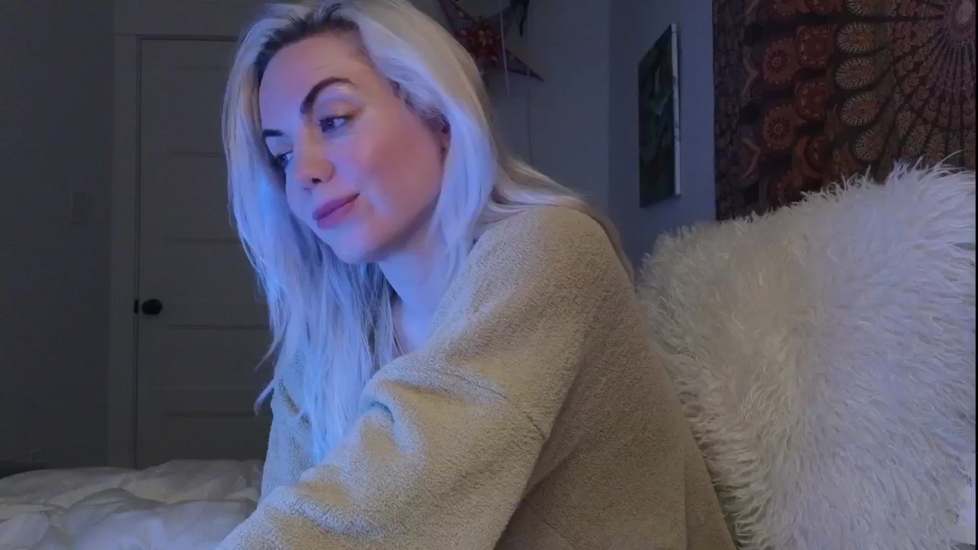 Gallery image thumbnail from GiaGeorge25's myfreecams stream on, 06/27/2025, 04:43 image 18 of 20
