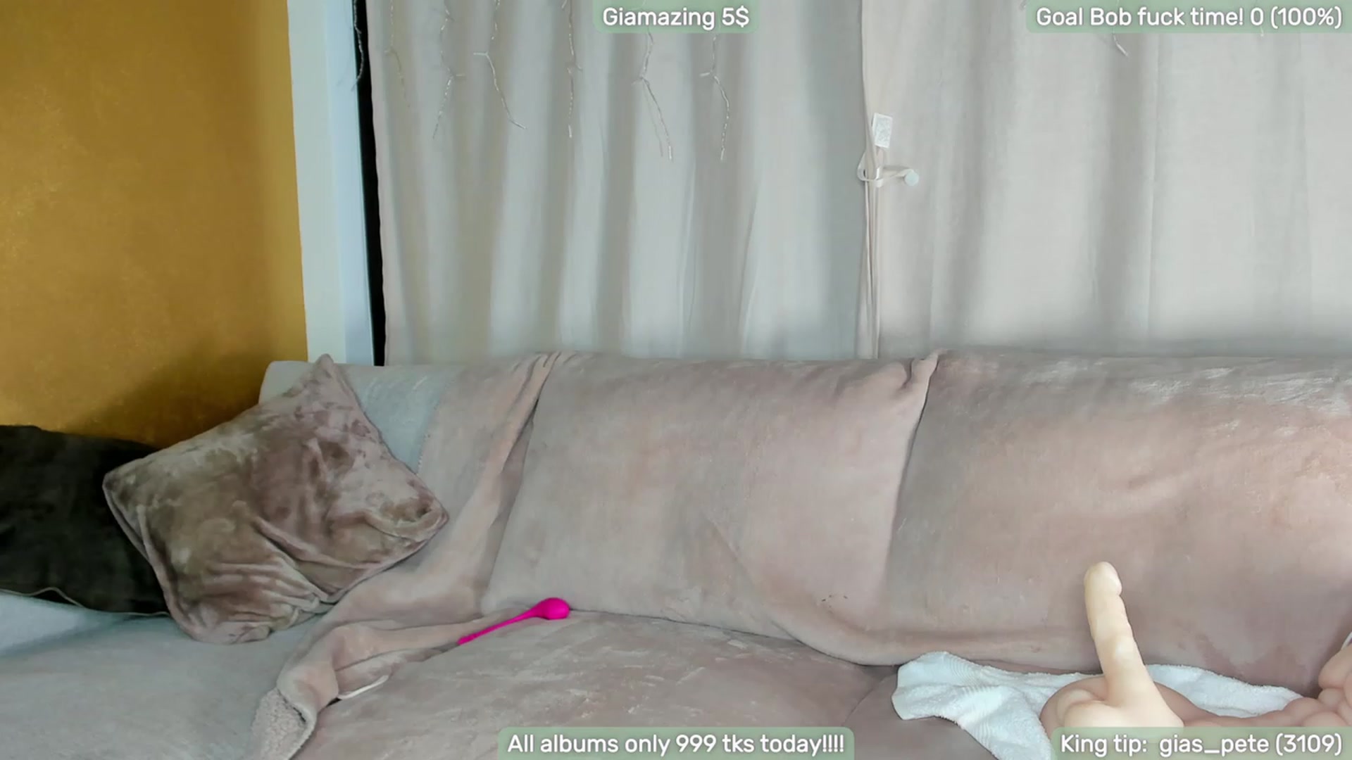 Gallery image thumbnail from GiaMazing's myfreecams stream on, 02/02/2023, 02:43 image 12 of 20